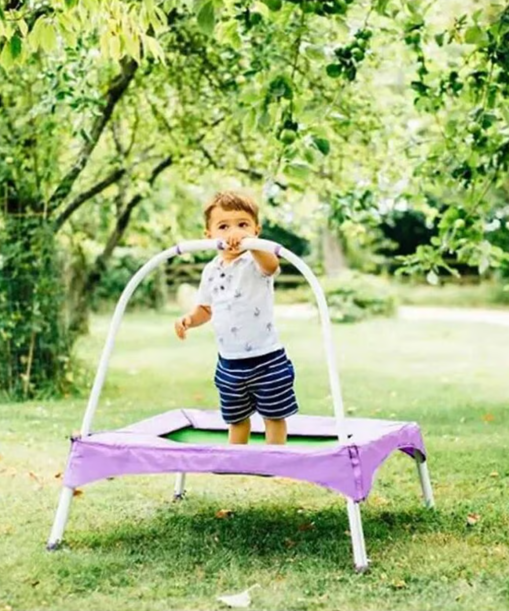 ترامبولين بلام جونيور جامبر، لعبة ترفيهية مستقرة للاستخدام الداخلي والخارجي، بمقابض إسفنجية ناعمة وسهلة الإمساك، تصميم إطار مبطن، مناسب للأطفال من سن 18 شهرًا فما فوق، لون أرجواني