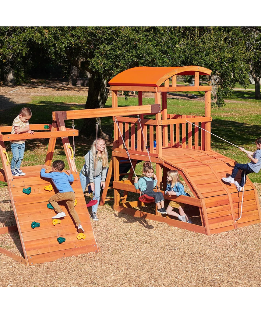 مجموعة ألعاب خارجية من ليتل تايكس ريل وود أدفنتشرز وايلدكات فولز، ملعب خشبي في الفناء الخلفي مع أراجيح وجسر حبلي ومنصات انزلاق ومنصة مراقبة، للأعمار من 3 سنوات فما فوق، مجموعات ألعاب ومعدات ملعب