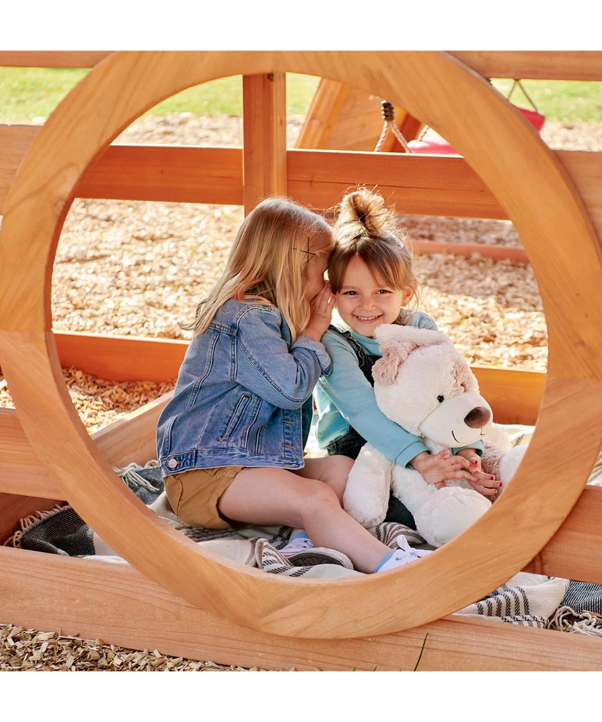 مجموعة ألعاب خارجية من ليتل تايكس ريل وود أدفنتشرز وايلدكات فولز، ملعب خشبي في الفناء الخلفي مع أراجيح وجسر حبلي ومنصات انزلاق ومنصة مراقبة، للأعمار من 3 سنوات فما فوق، مجموعات ألعاب ومعدات ملعب