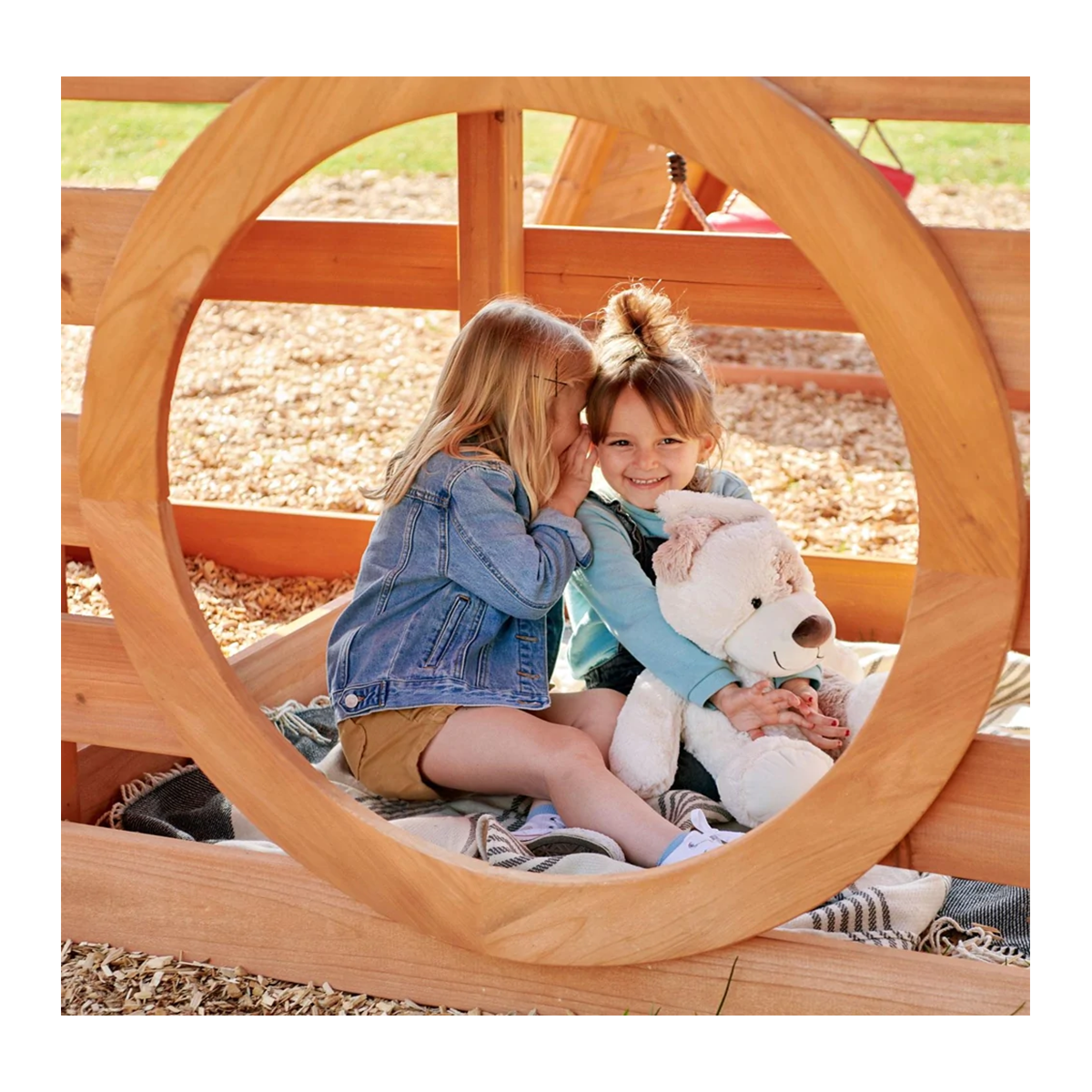 مجموعة ألعاب خارجية من ليتل تايكس ريل وود أدفنتشرز وايلدكات فولز، ملعب خشبي في الفناء الخلفي مع أراجيح وجسر حبلي ومنصات انزلاق ومنصة مراقبة، للأعمار من 3 سنوات فما فوق، مجموعات ألعاب ومعدات ملعب