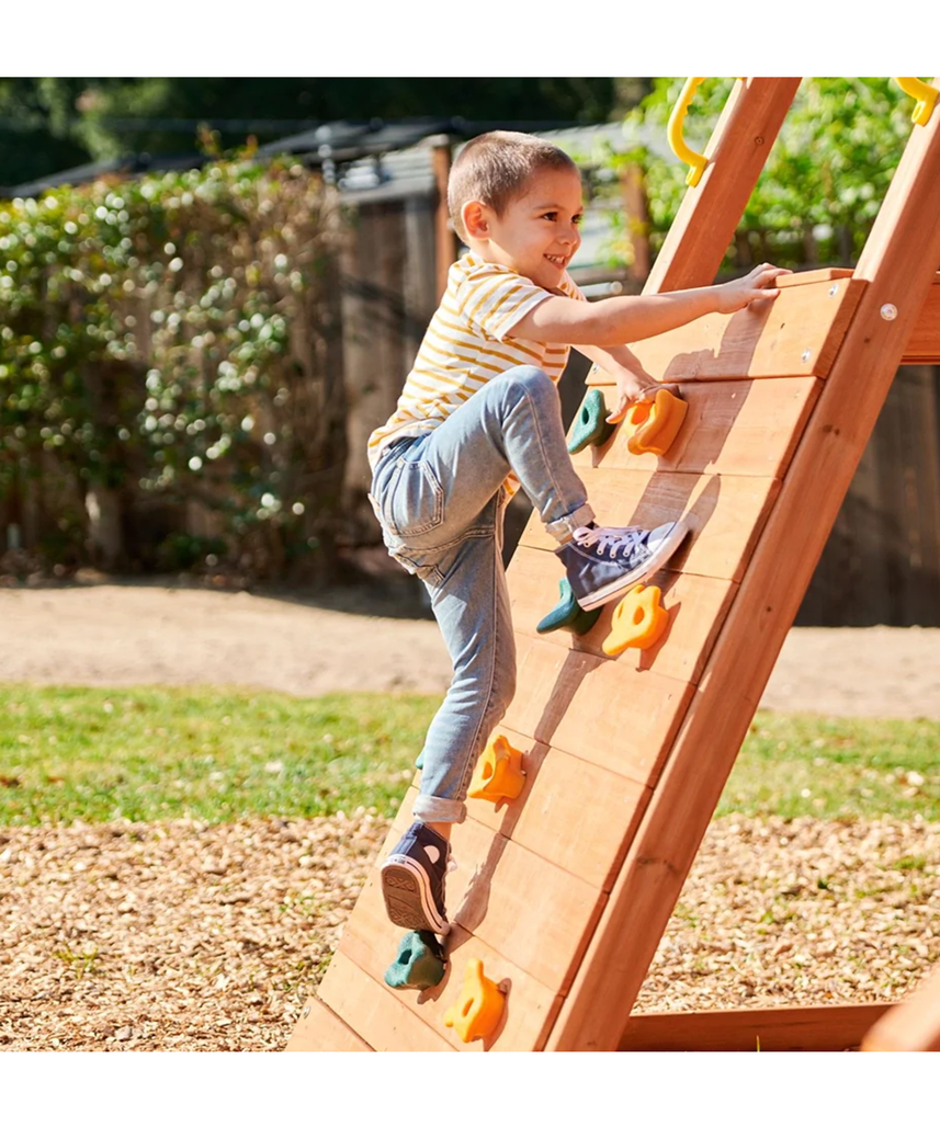 مجموعة ألعاب خارجية من ليتل تايكس ريل وود أدفنتشرز وايلدكات فولز، ملعب خشبي في الفناء الخلفي مع أراجيح وجسر حبلي ومنصات انزلاق ومنصة مراقبة، للأعمار من 3 سنوات فما فوق، مجموعات ألعاب ومعدات ملعب