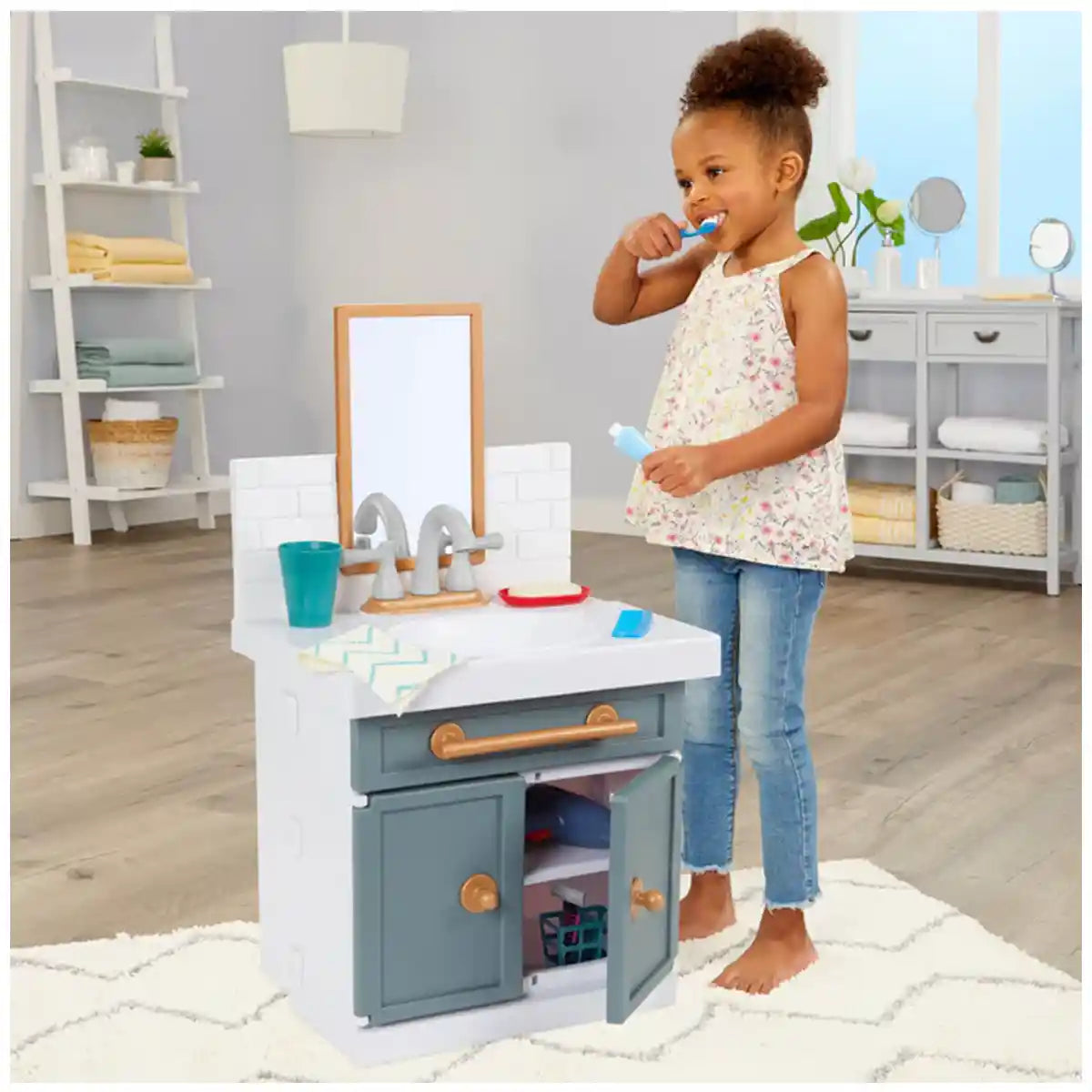 ليتل تايكس، حوض حمام مع صنبور يعمل بشكل حقيقي، ١٢ ملحقًا، لعبة تظاهرية للأطفال، تعلم تقمص الأدوار، رمادي/متعدد الألوان، للأعمار من سنتين فما فوق