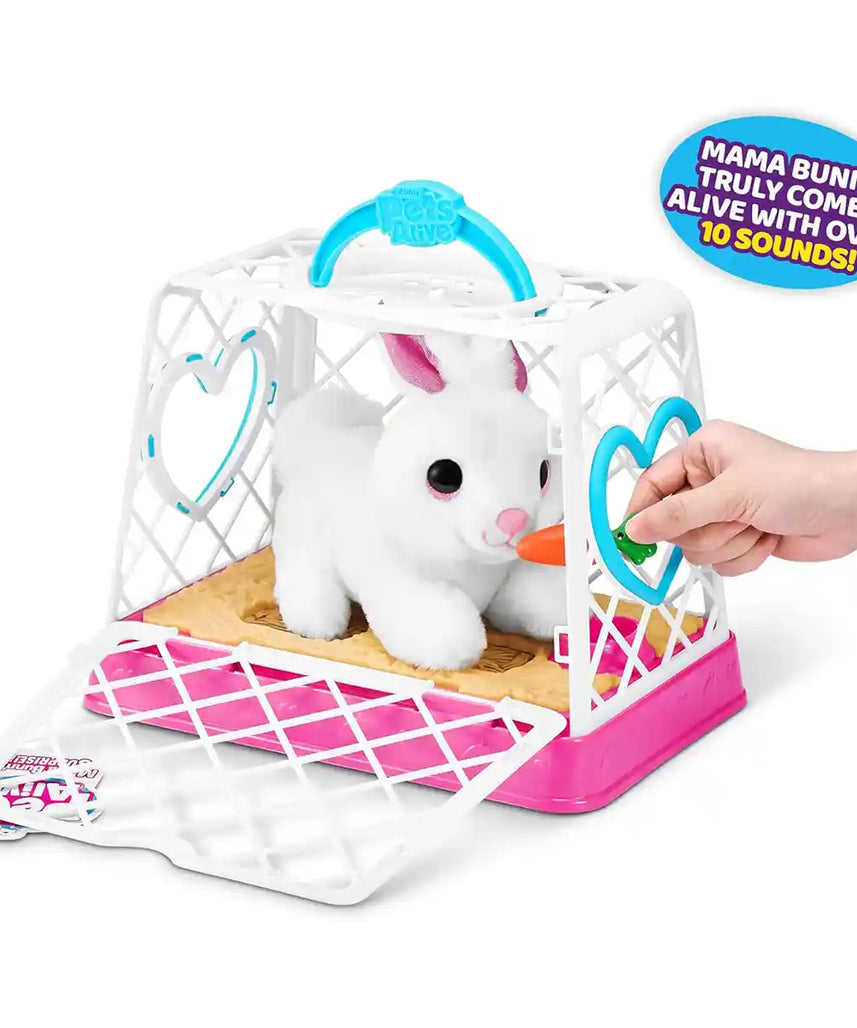 لعبة تفاعلية من Pets Alive Mama & Baby Surprise - السلسلة 1: Mama Bunny مع أرانب صغيرة مخفية وأصوات وملحقات