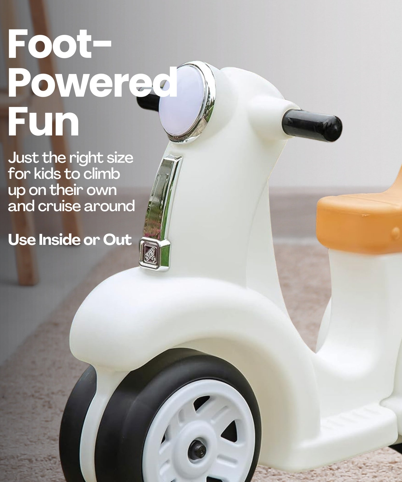 سكوتر ستيب 2 للأطفال، مقعد واحد، سهل التخزين، لعبة ركوب مع فتحة تخزين خلفية، مناسب للأطفال من الأولاد والبنات من سن 18 شهرًا فما فوق، لون أبيض