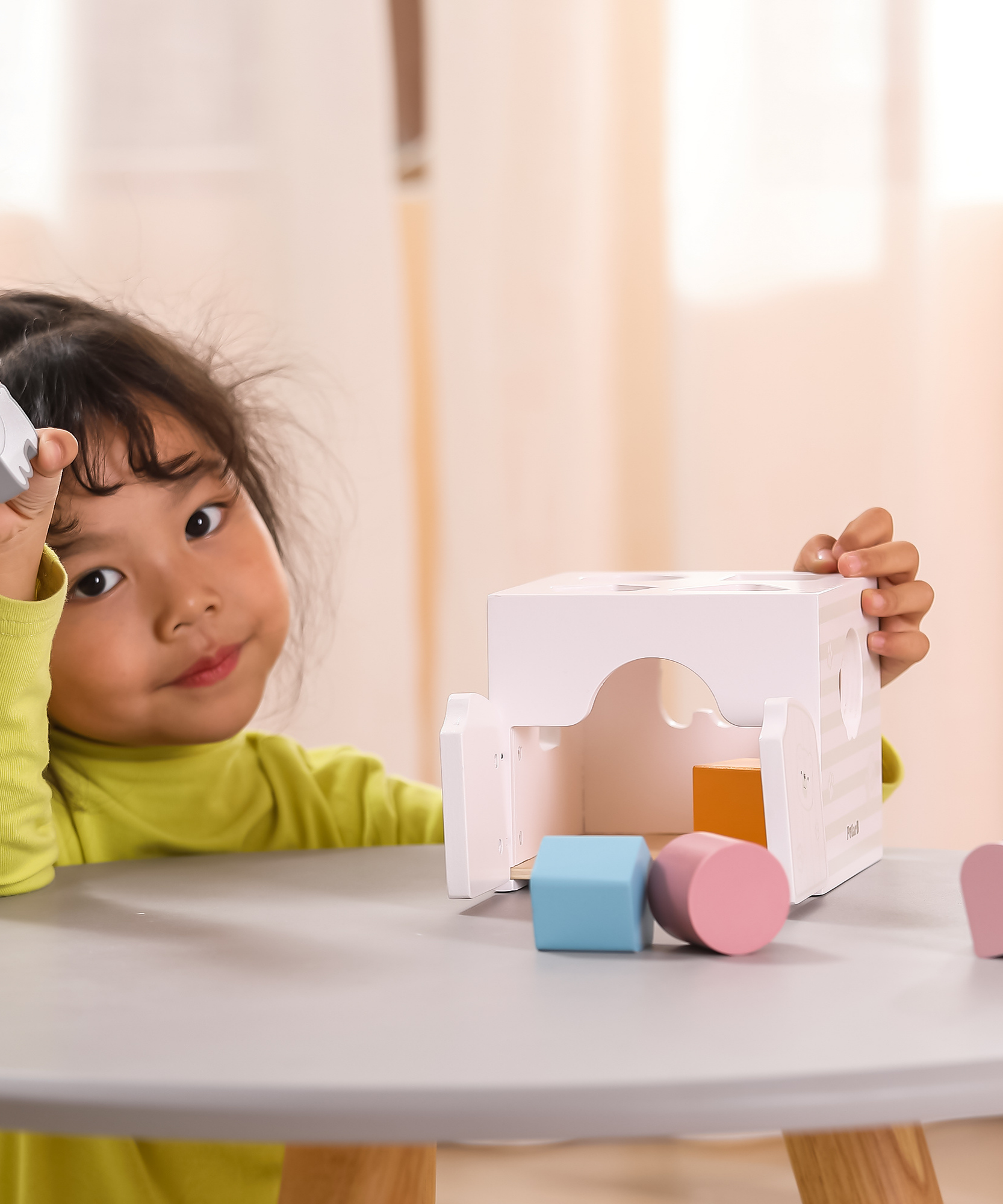 لعبة فرز الأشكال PolarB مع مكعبات موسيقية، 7 قطع خشبية تتضمن أشكال حيوانات ومرآة ومكعبات صوتية، لعبة تعليمية للأطفال الصغار من عمر 18 شهرًا فما فوق