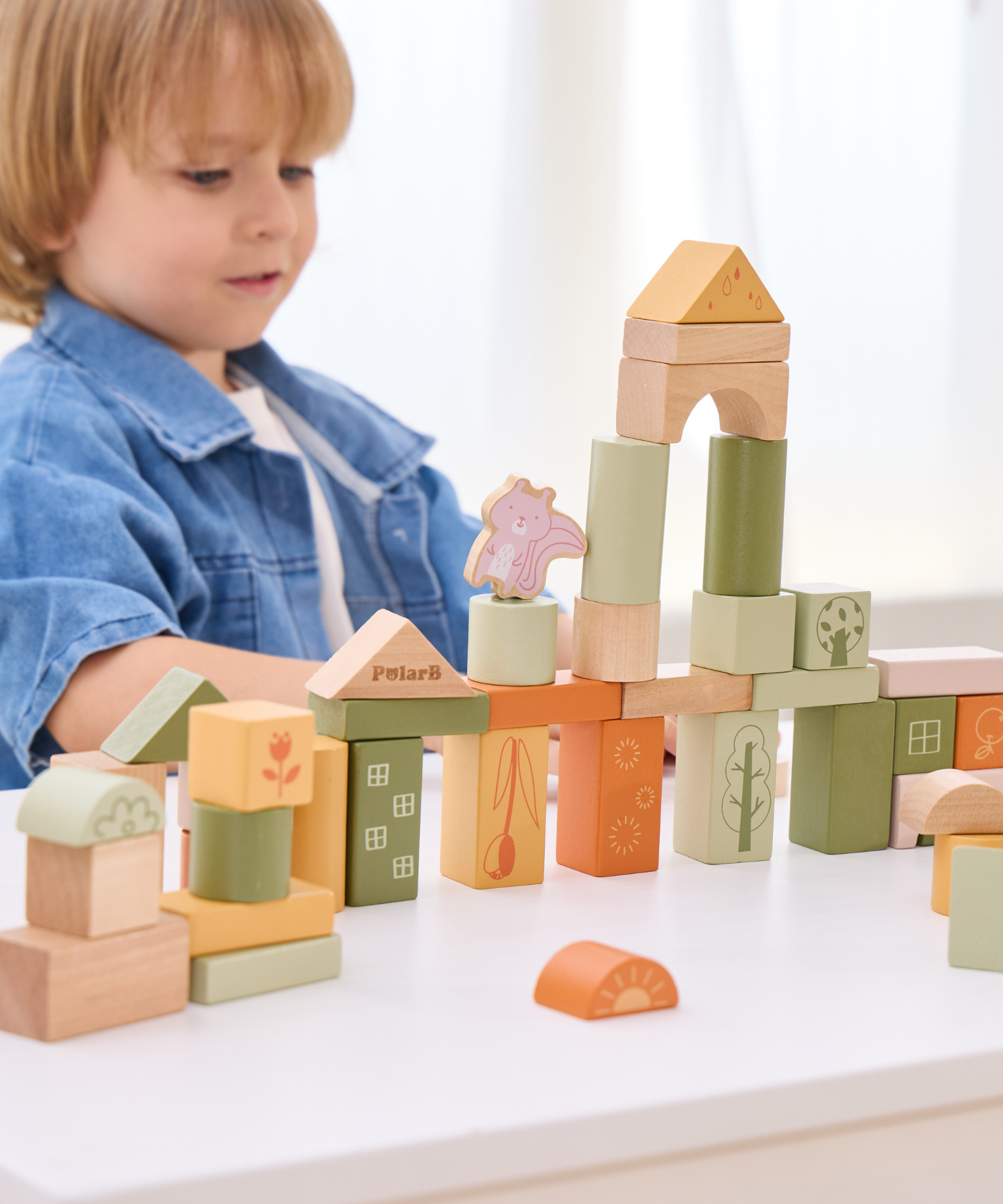 مجموعة مكعبات خشبية من PolarB، 50 قطعة، بتصميم غابة خضراء، لعبة بناء وتكديس صديقة للبيئة للأطفال الصغار، تتضمن حيوانات الغابة وأشكالها، لعبة تعليمية للأطفال من سن 12 شهرًا فما فوق