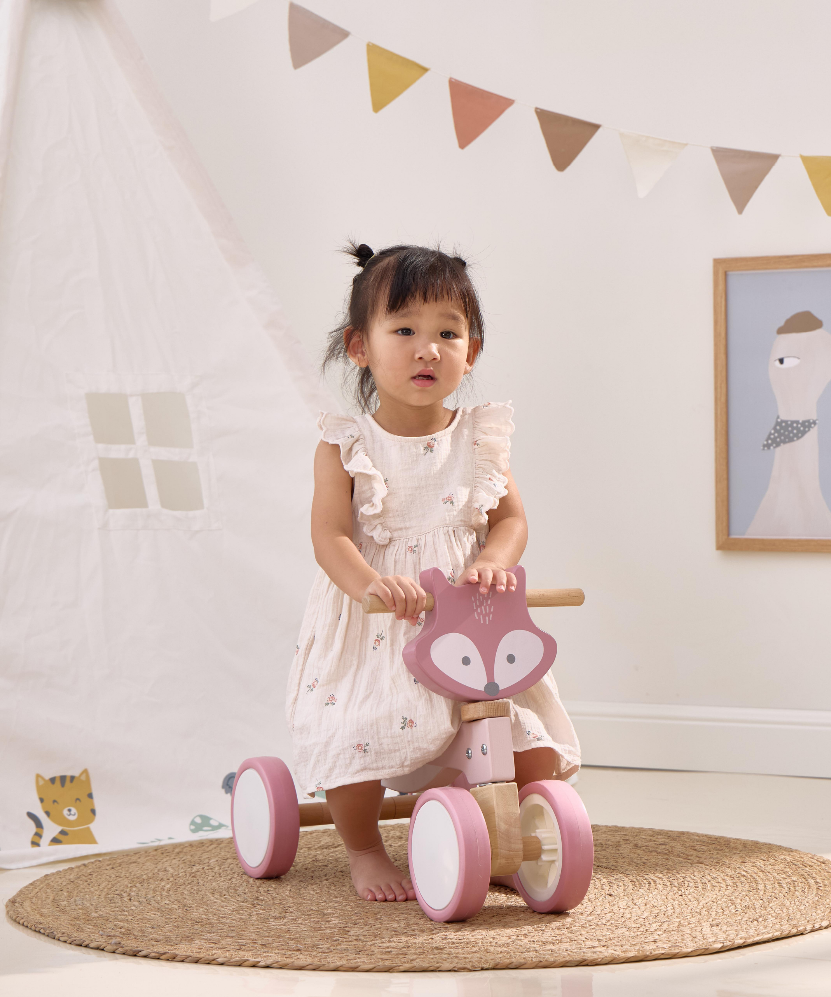 دراجة بولار بي ثلاثية العجلات خشبية للأطفال الصغار مزودة بقفل توجيه آمن وإطارات من مادة إي في إيه - دراجة توازن قابلة للركوب للأطفال من سن 12 شهرًا فما فوق - تُنمّي مهارات التنسيق والمهارات الحركية الكبرى