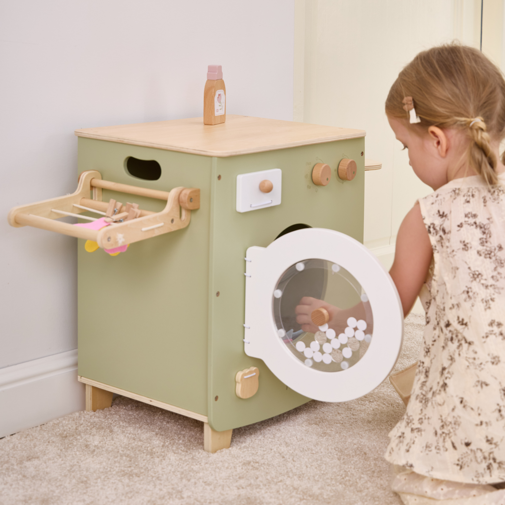 مجموعة ألعاب غسالة الملابس الخشبية من بولار بي للأطفال، لعبة غسيل تظاهرية مع مكواة ومنظف وسلة وملابس ومشابك، لعبة لعب أدوار واقعية للأطفال الصغار والأطفال
