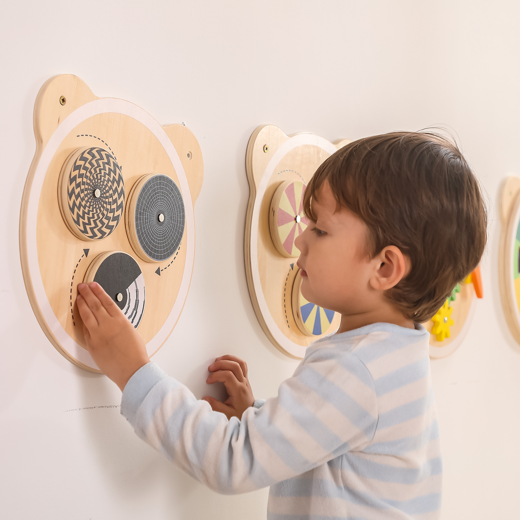 لعبة حائط فيجا بألوان متراكبة، لوحة خلط ألوان خشبية من مونتيسوري مع أقراص أكريليك دوارة، تُنمي الإدراك البصري والمنطق، لعبة صديقة للبيئة وغير سامة، للأولاد والبنات من عمر 18 شهرًا فما فوق
