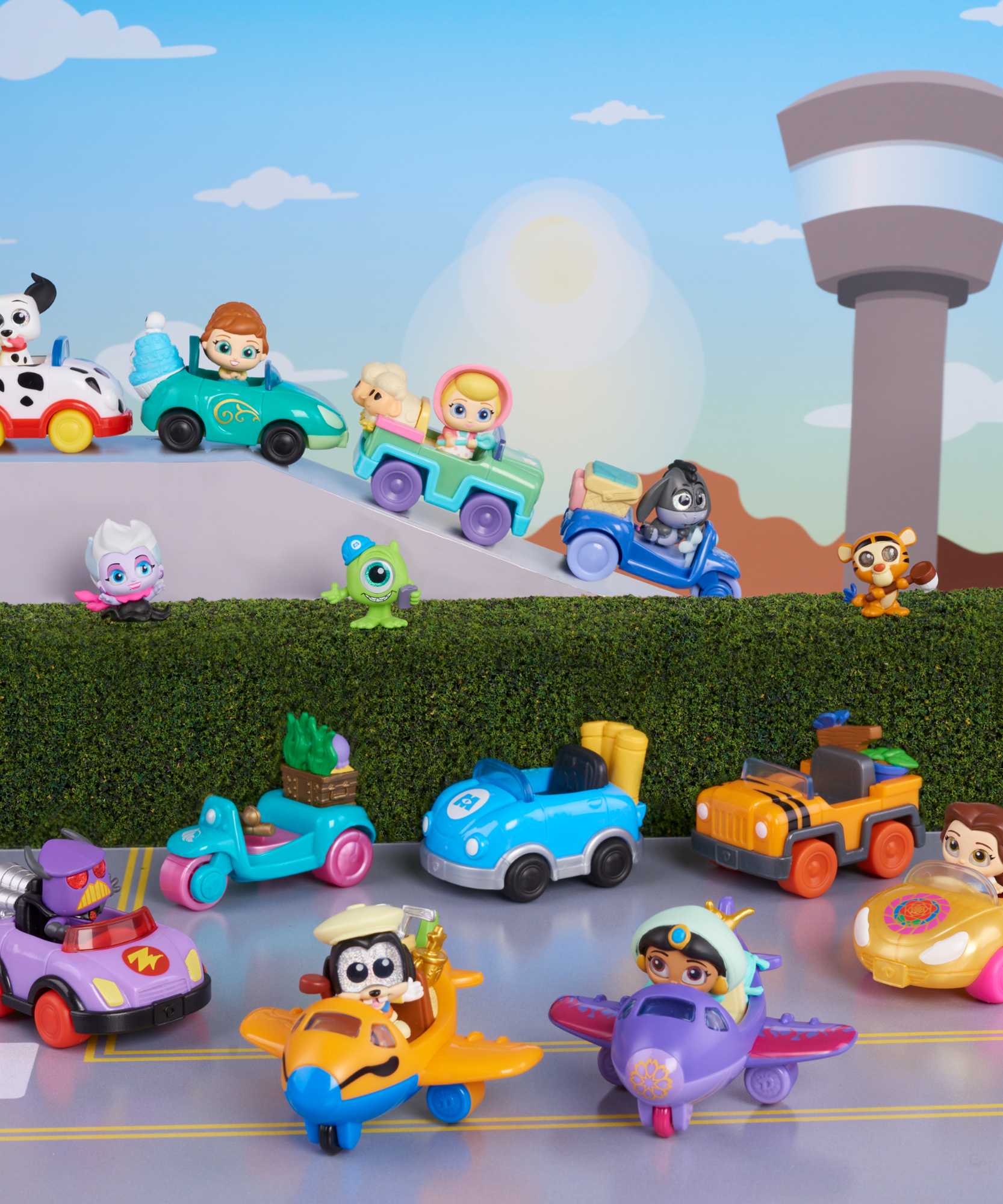 مجموعة ديزني دورابلز ليتس جو سيريز 3 "مركبات رحلات الطرق" شخصيات مصغرة قابلة للتجميع، 1.5 بوصة (3.8 سم) من التماثيل الصغيرة ومجموعة لعب المركبات، لعبة أطفال مرخصة رسميًا للأعمار من 5 سنوات فما فوق من جاست بلاي