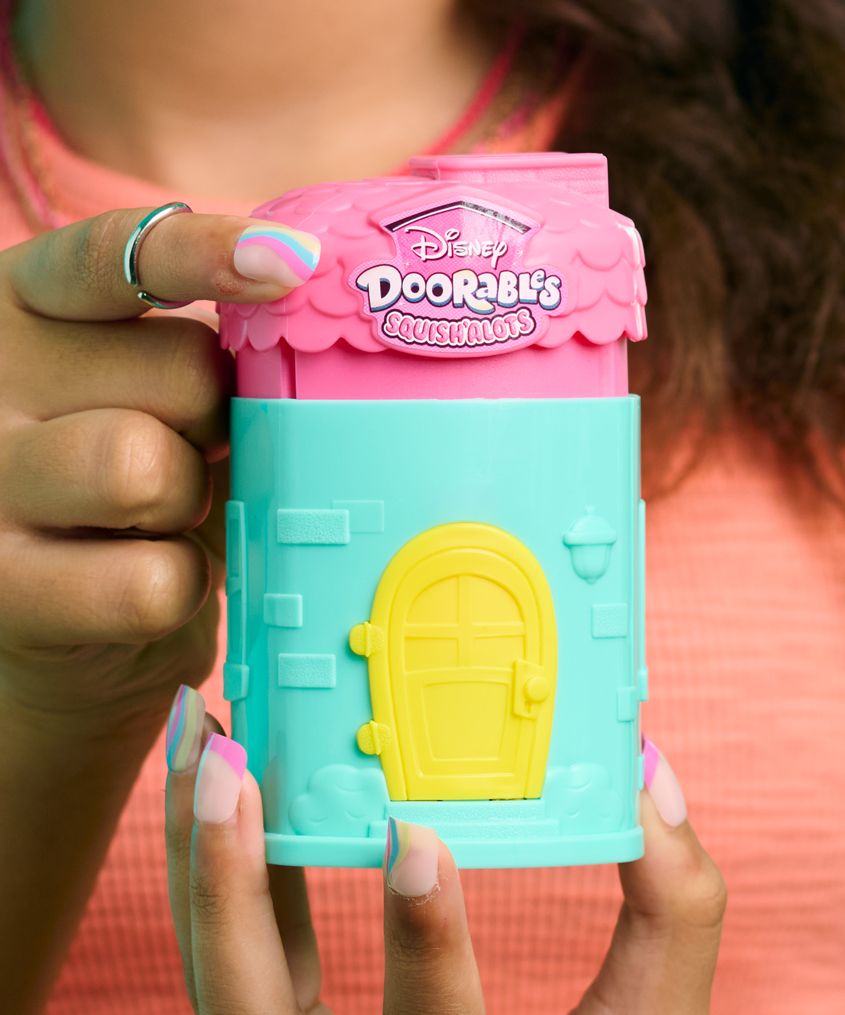 مجموعة ديزني دورابلز سكويش ألوتس سيريز 3 مع 5 شخصيات أكشن صغيرة قابلة للتجميع، حقيبة عمياء، 1 بوصة (2.5 سم)، لعبة مرخصة رسميًا للأطفال من سن 5 سنوات فما فوق من جاست بلاي