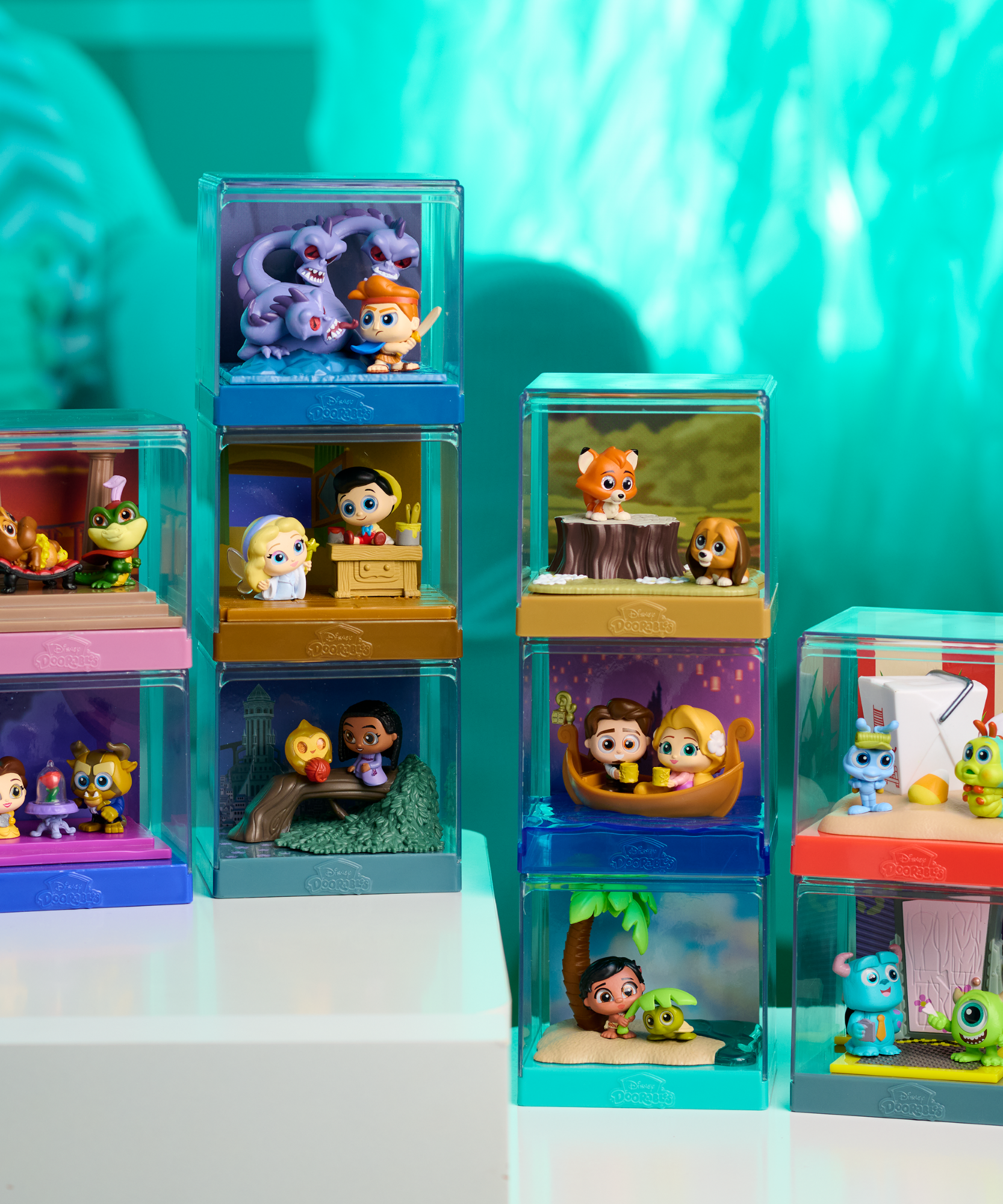 سلسلة لحظات أفلام ديزني دورابلز 3 مع شخصيتين متحركتين مصغرتين قابلتين للتجميع وحقيبة عرض، 1.5 بوصة (3.8 سم) مجسمات لعبة قابلة للتكديس، لعبة أطفال مرخصة رسميًا للأعمار من 5 سنوات فما فوق من جاست بلاي