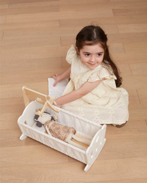 مهد الدمى الخشبي PolarB من خشب متين مع وسادة وبطانية وسرير متحرك، يناسب الدمى حتى 38 سم، للأعمار من 3 سنوات فما فوق