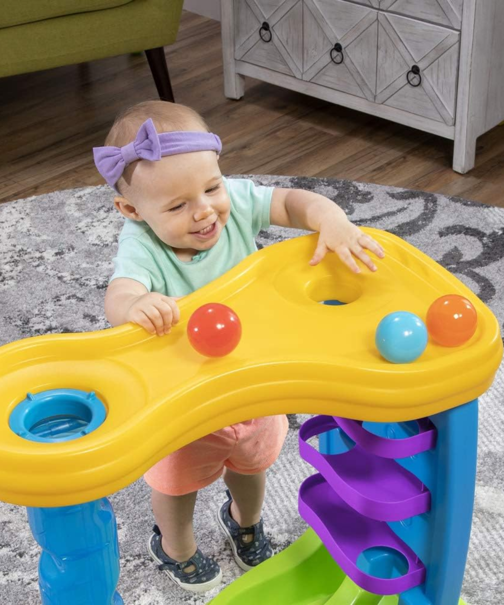 طاولة لعب حسية داخلية وخارجية من ستيب 2 بول باديز دبل دروب إتش كيو، لعبة نشاط مع 12 قطعة من الملحقات بما في ذلك الكرات ولعبة STEM ومركز الأنشطة، مناسبة للأولاد والبنات من عمر سنة فما فوق