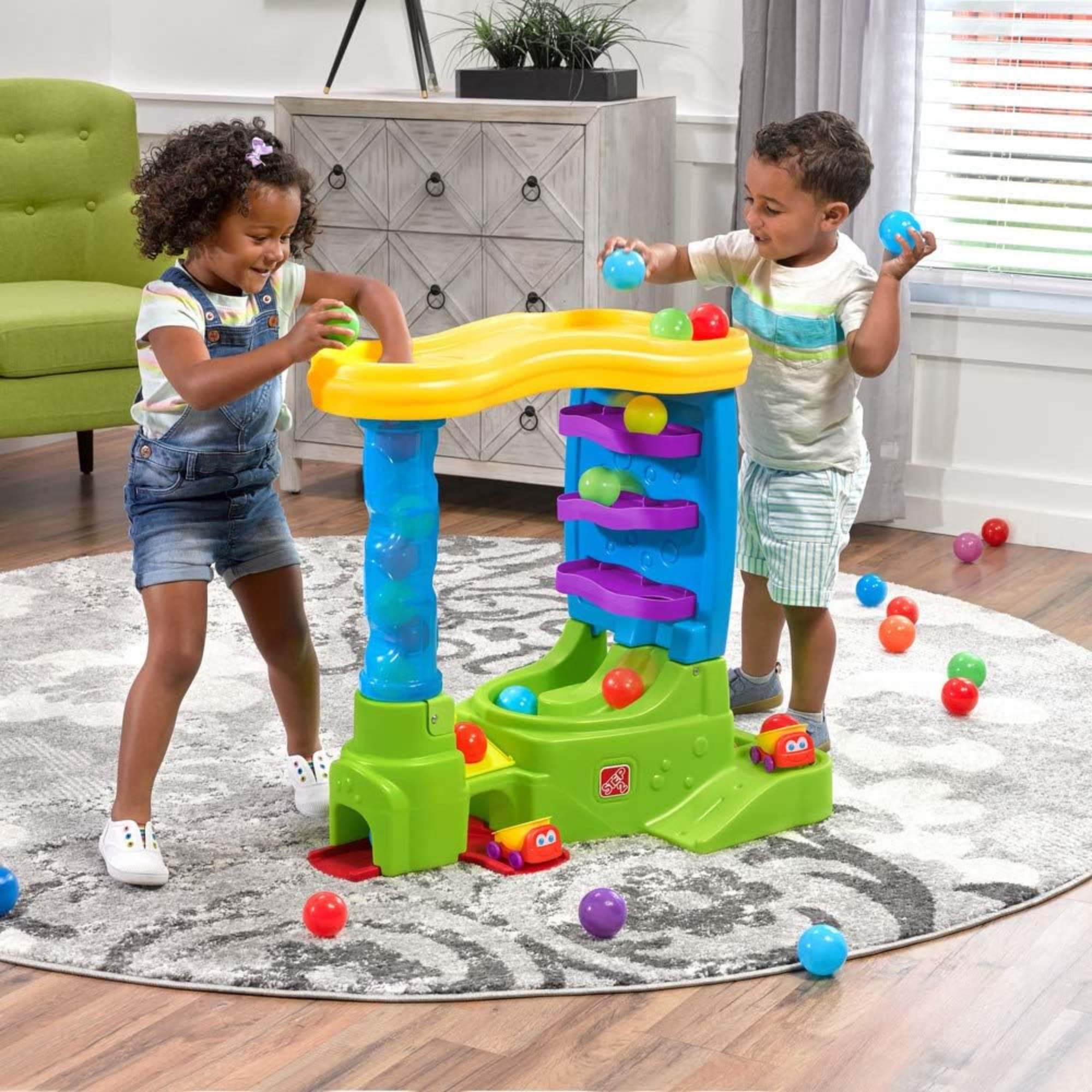 طاولة لعب حسية داخلية وخارجية من ستيب 2 بول باديز دبل دروب إتش كيو، لعبة نشاط مع 12 قطعة من الملحقات بما في ذلك الكرات ولعبة STEM ومركز الأنشطة، مناسبة للأولاد والبنات من عمر سنة فما فوق
