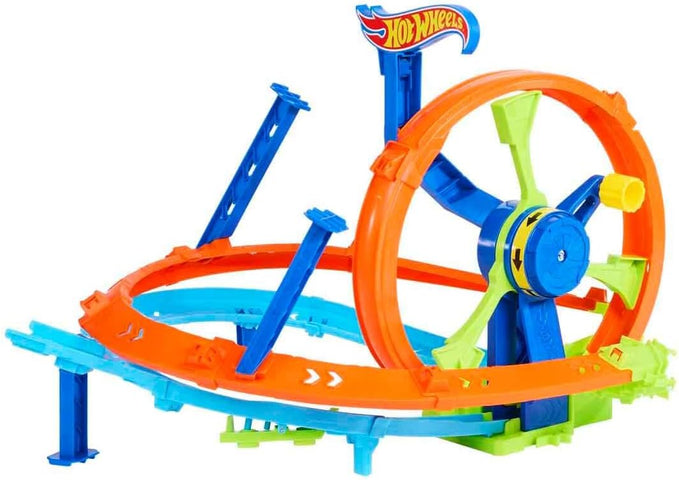 Hot Wheels Toy Car Track Set, Launch and Loop Playset & 1:64 Scale Die-Cast Vehicle, Crash Area on Figure 8 Track with Loop-Kicker Booster