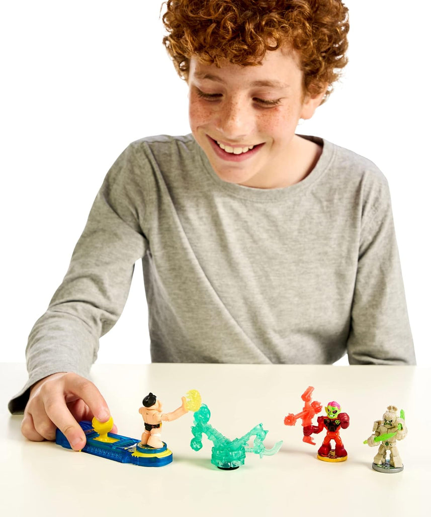 مجموعة لعب Moose Toys Akedo Legends of Power Storm ذات القواعد الرسمية للمبتدئين مع 3 محاربين متقاتلين، تمثال حجري للتدريب، ووحدة تحكم عصا تحكم حصرية للأطفال من سن 6 سنوات فما فوق - مجموعات ألعاب