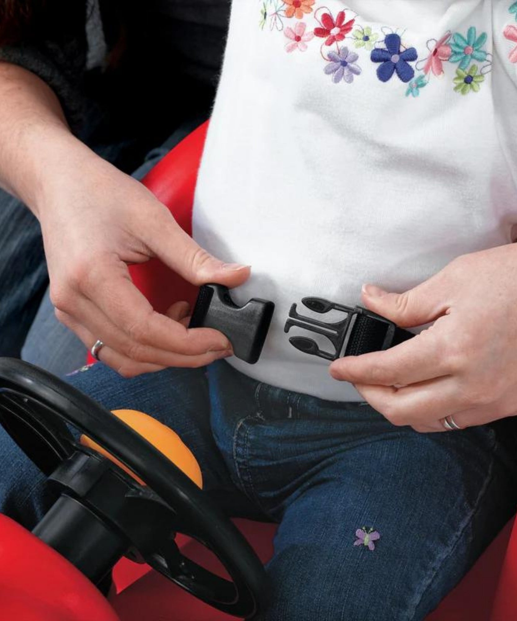 سيارة دفع للأطفال بمقعد واحد من ستيب 2، إصدار الذكرى السنوية العاشرة، سهلة التخزين مع حزام أمان وبوق وصندوق تخزين، مناسبة للأطفال من الأولاد والبنات من سن 18 شهرًا فما فوق، باللونين الأحمر والوردي