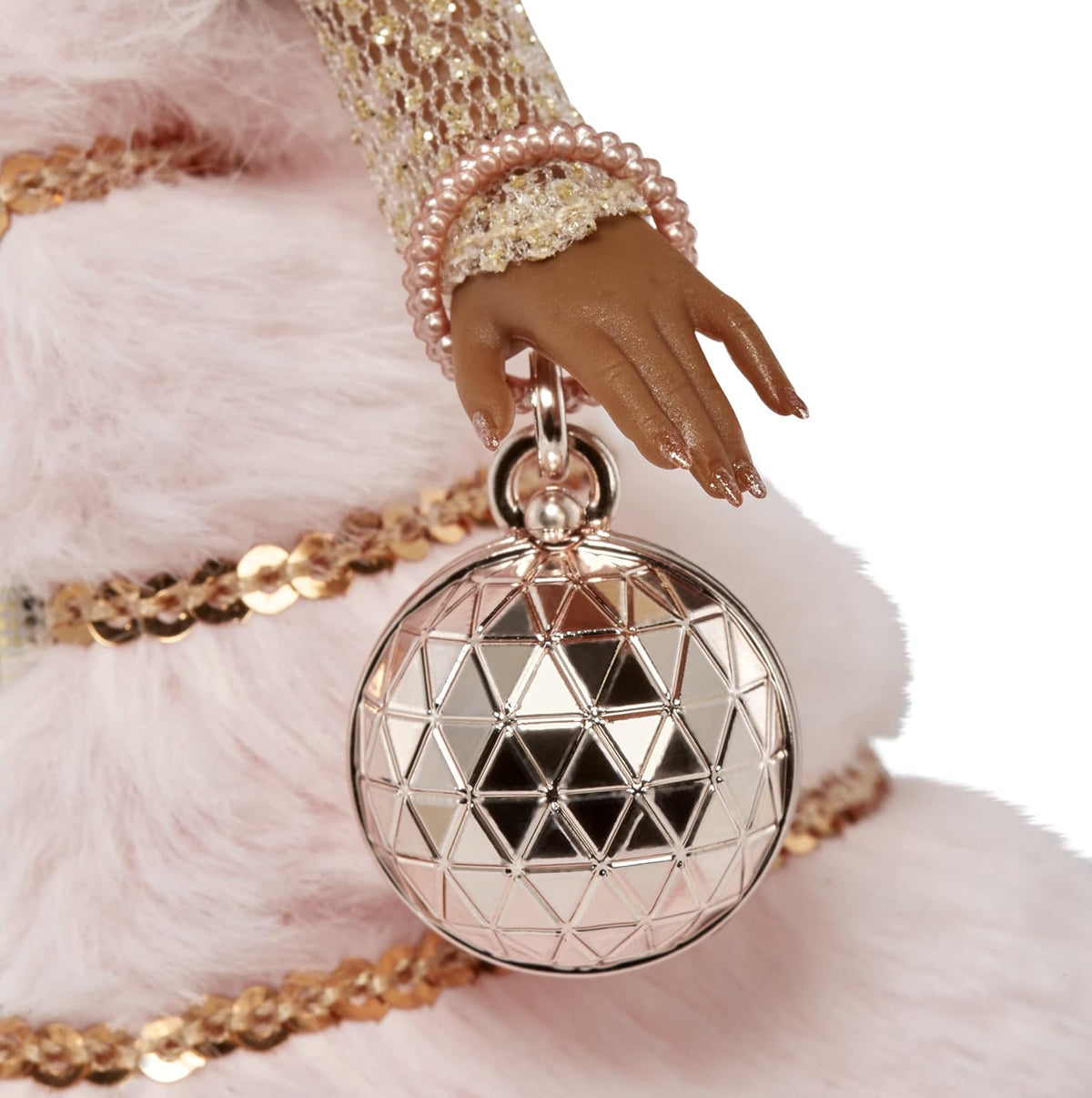 دمية ملكة جمع هدايا مفاجأة العيد لعام ٢٠٢١ من LOL، إصدار محدود، زي ذهبي، إكسسوارات فاخرة، وحامل عرض مضيء، هدية مميزة للفتيات من عمر ٥ سنوات فما فوق