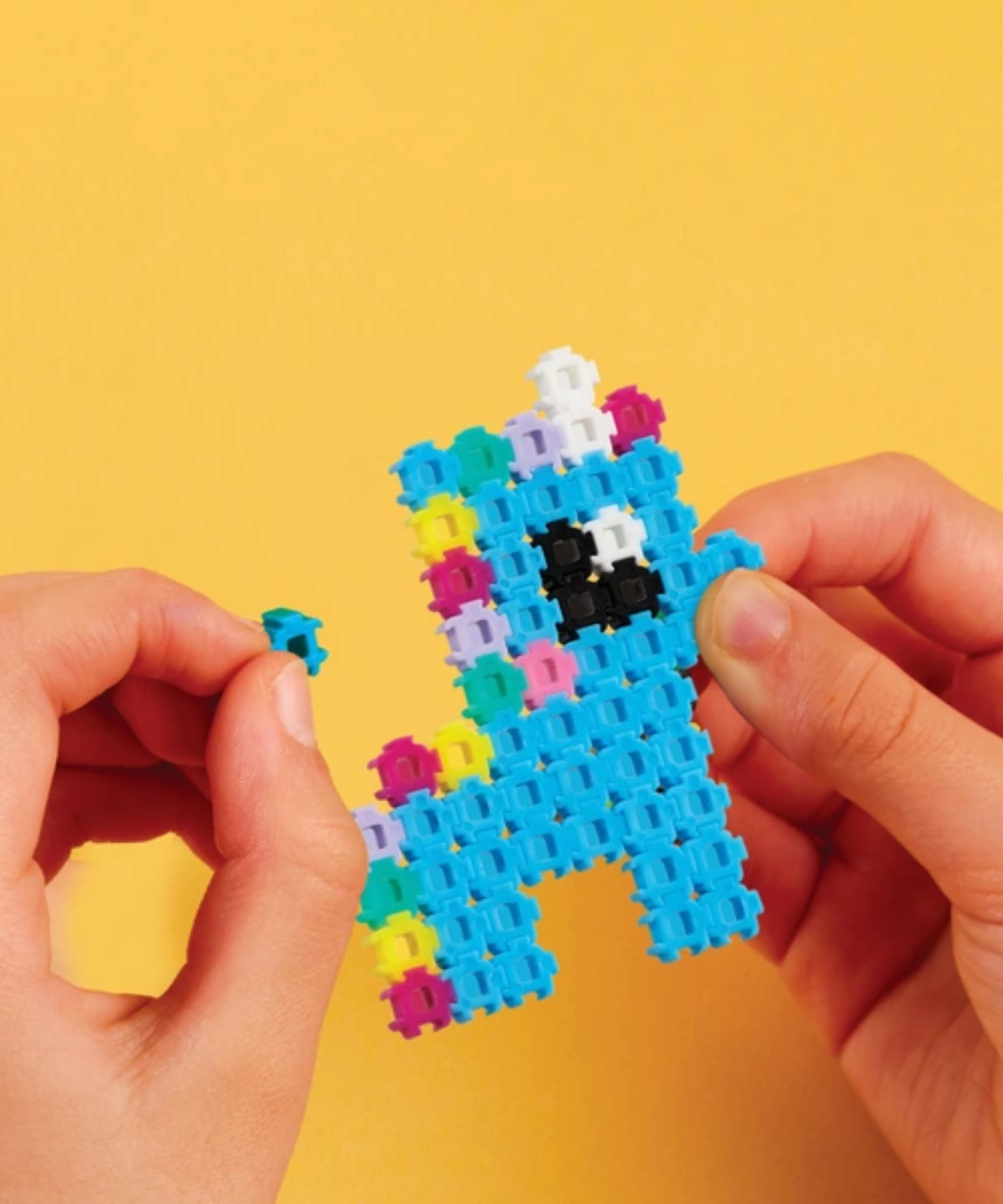 خيارات الشخصيات Simbrix Connect & Wow Maker Studio باللون الوردي مع أكثر من 4000 بريكس، لعبة بناء فنون وحرف بكسل ثنائية وثلاثية الأبعاد، لعبة بناء STEAM إبداعية وخيالية للأولاد والبنات من سن 5 سنوات فما فوق