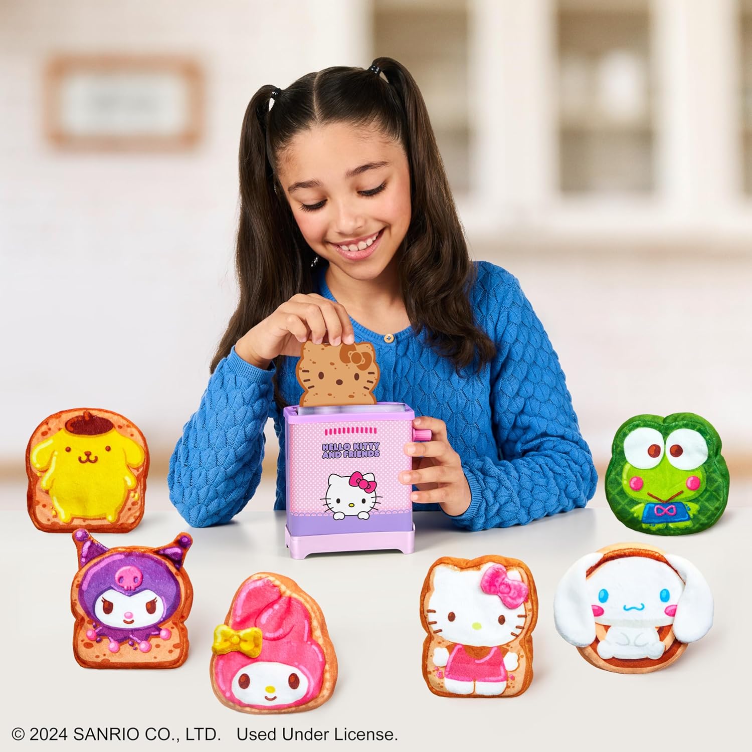 Cookeez Makery Hello Kitty & Friends Toasty Treatz Surprise Scented Plush Toaster Playset Collectible Sanrio Characters 5+