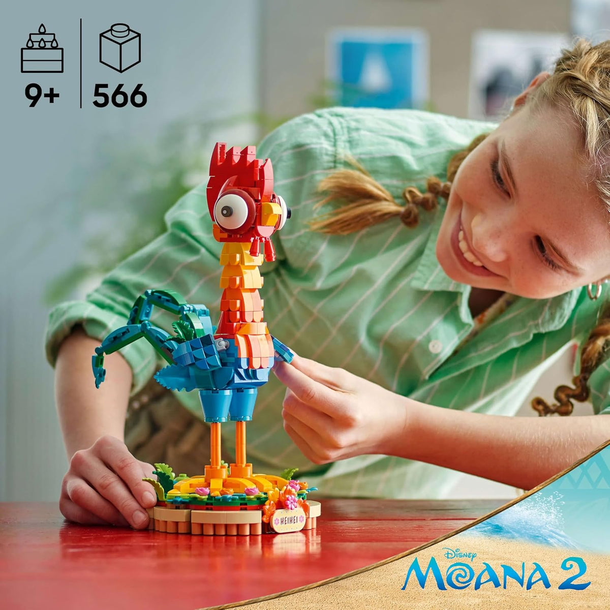 LEGO | Disney Moana 2 Heihei Building Toy - Play and Display Animal Figure with a Rotating Head, Posable Wings & Tail Feathers plus a Stand - Ramadan Gift for 9+ Year Old Girls - 43272