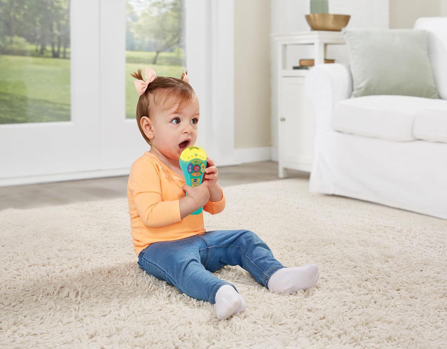 VTech Baby Sing Songs Microphone, Interactive Microphone Toy with 4 Buttons for Animals, Sounds & Numbers, Flashing Lights & Music, Musical Toy for Children 12, 18, 24 Months +, Version