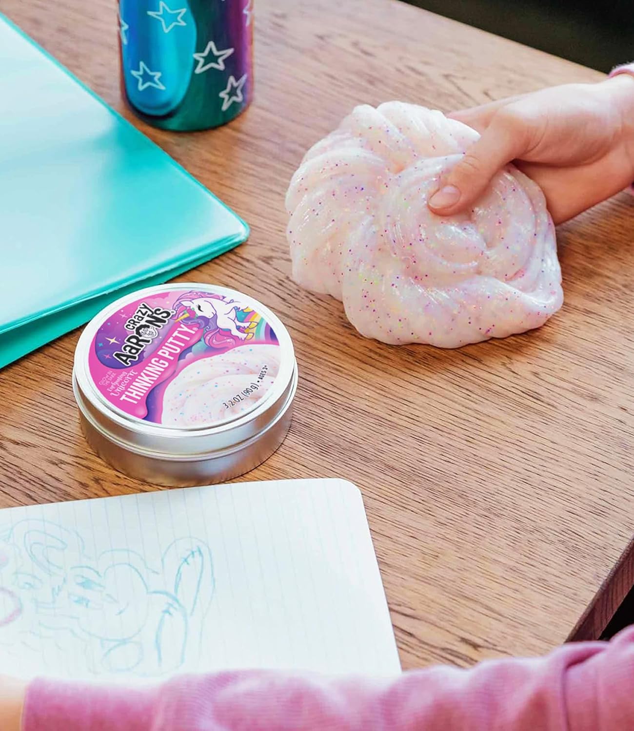 معجون التفكير أحادي القرن المتوهج في الظلام من كريزي آرون، علبة 4 بوصات مع 90 جرامًا من معجون اللعب الحسي غير السام الذي لا يجف أبدًا، لعبة فيدجيت إبداعية ناعمة الملمس للأولاد والبنات من سن 3 سنوات فما فوق