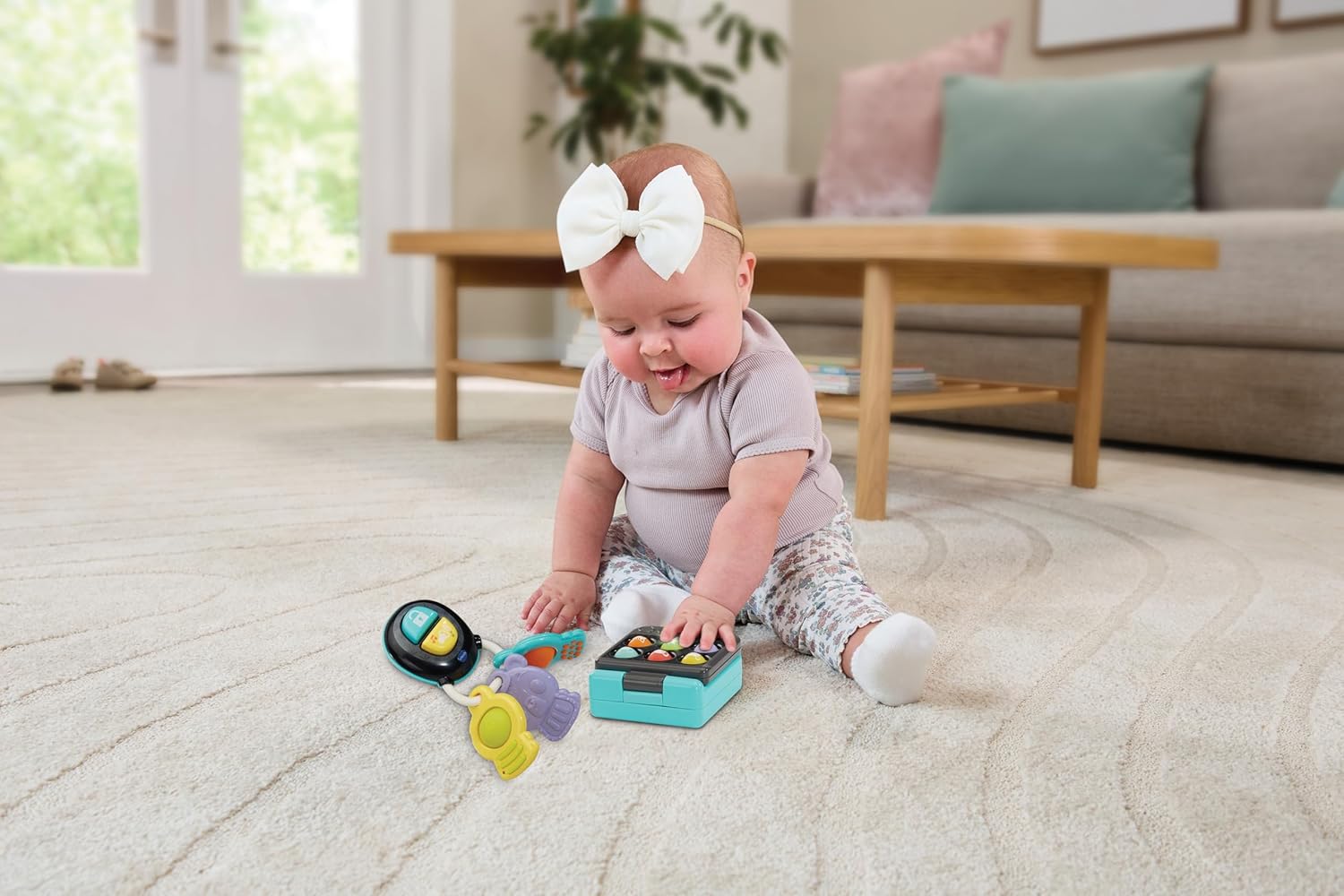 VTech Baby My Everyday Gadgets Pretend Play Phone and Keys Learning Toy with Lights Sounds and Textures Multicolor 3m+