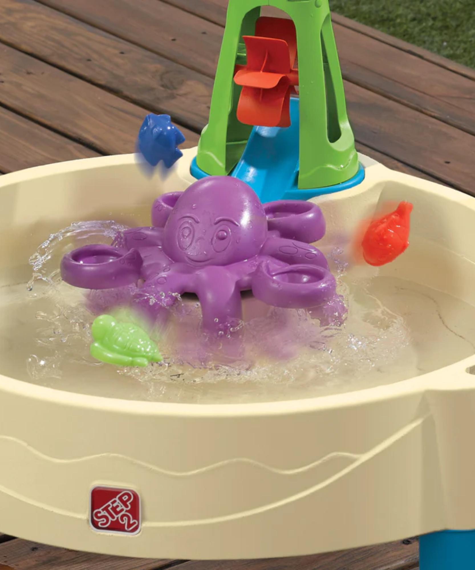 طاولة الماء Wild Whirlpool من Step2، طاولة ماء للعب داخلية وخارجية مع ملحقات مكونة من 10 قطع تتضمن قاربًا وكائنات بحرية ومركز ألعاب وأنشطة STEM، مناسبة للأولاد والبنات من عمر سنة فما فوق