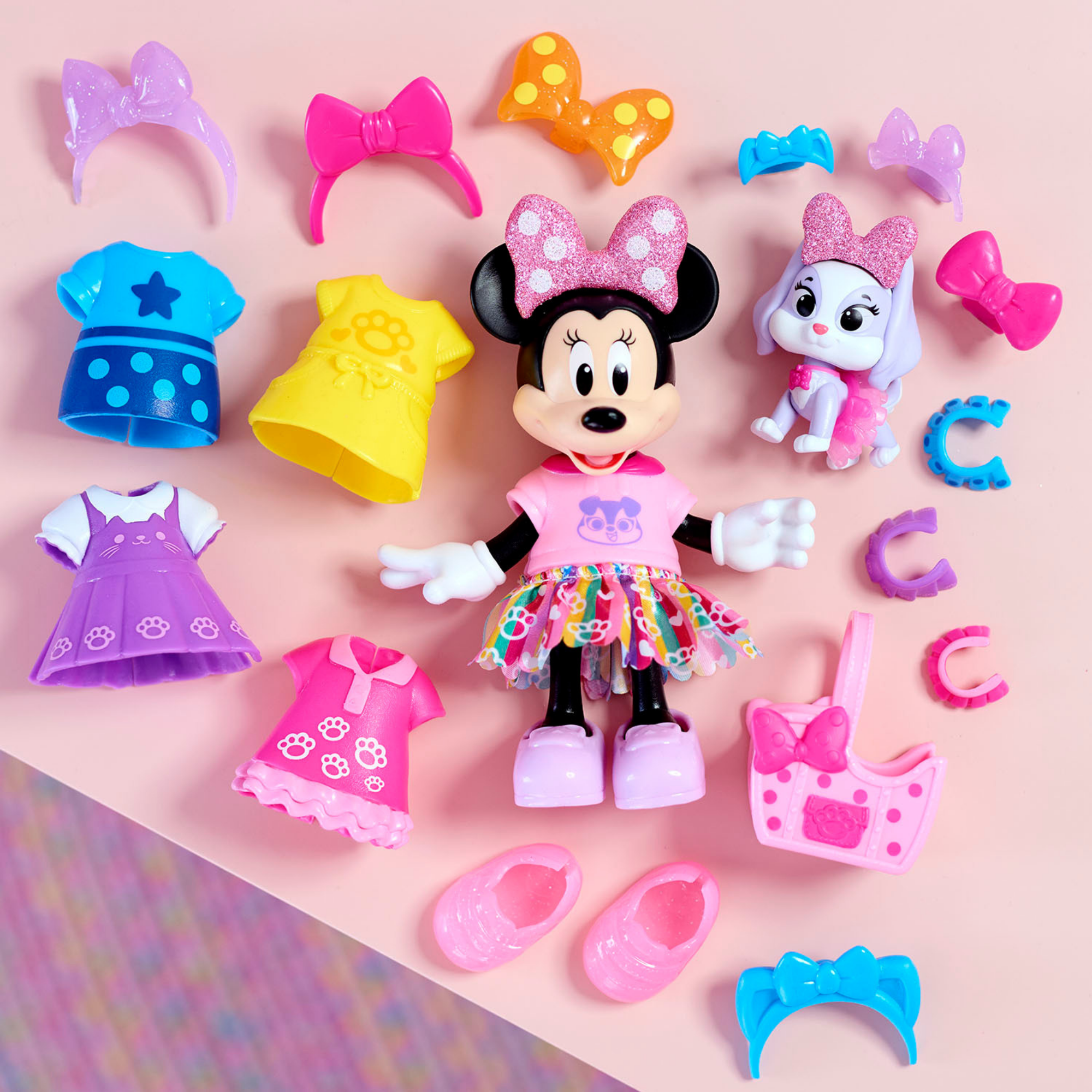 Disney Minnie Mouse Glitter and Glam Pet Fashion Set, 23-piece Doll and Accessories Set, Preschool Pretend Play Toy, Officially Licensed Kids Toy for Ages 3 & Up by Just Play