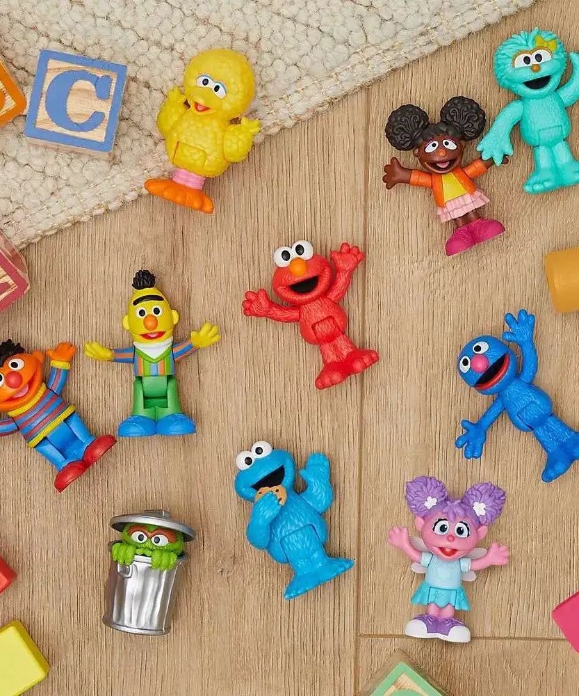 مجموعة أصدقاء حي شارع سمسم الفاخرة، شخصيات متحركة قابلة للتعديل مقاس 7.62 سم، مجموعة من 10 ألعاب قابلة للتجميع تتضمن إلمو، كوكيز مونستر، بيج بيرد والمزيد، مرخصة رسميًا من جاست بلاي للأطفال من عمر سنتين فما فوق