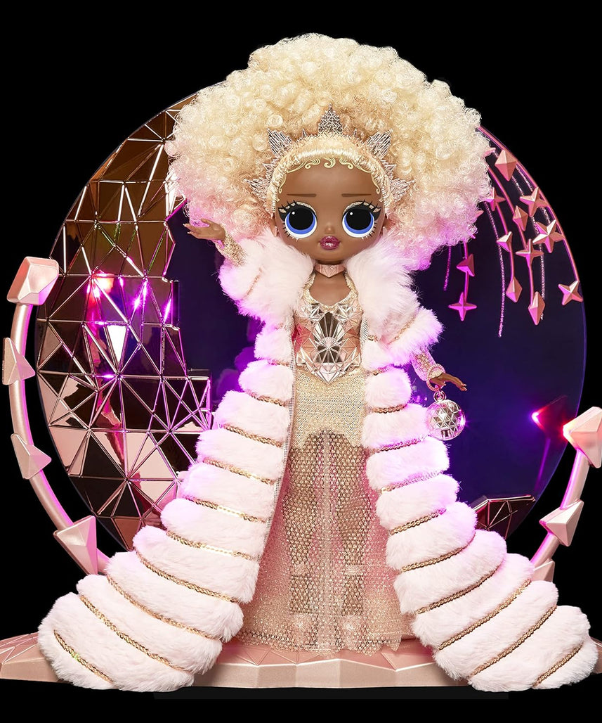 دمية ملكة جمع هدايا مفاجأة العيد لعام ٢٠٢١ من LOL، إصدار محدود، زي ذهبي، إكسسوارات فاخرة، وحامل عرض مضيء، هدية مميزة للفتيات من عمر ٥ سنوات فما فوق