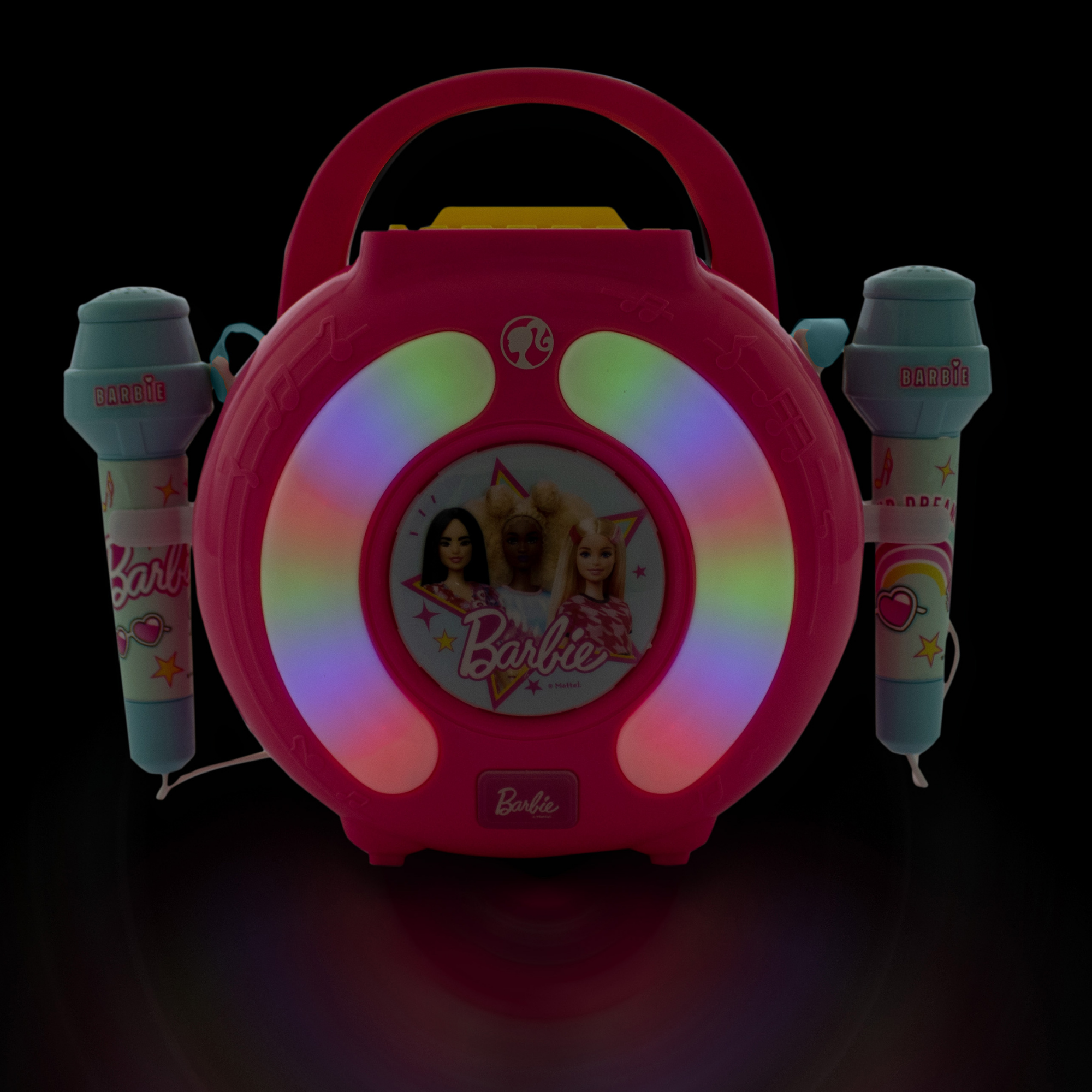 صندوق صوت كاريوكي باربي من سينكو كرييشنز، مكبر صوت بلوتوث خفيف الوزن وقابل للحمل مع ميكروفونين لاسلكيين، ميزة تغيير الصوت، حزام حمل للاستمتاع بالغناء أثناء التنقل، مناسب للأطفال من سن 3 سنوات فما فوق