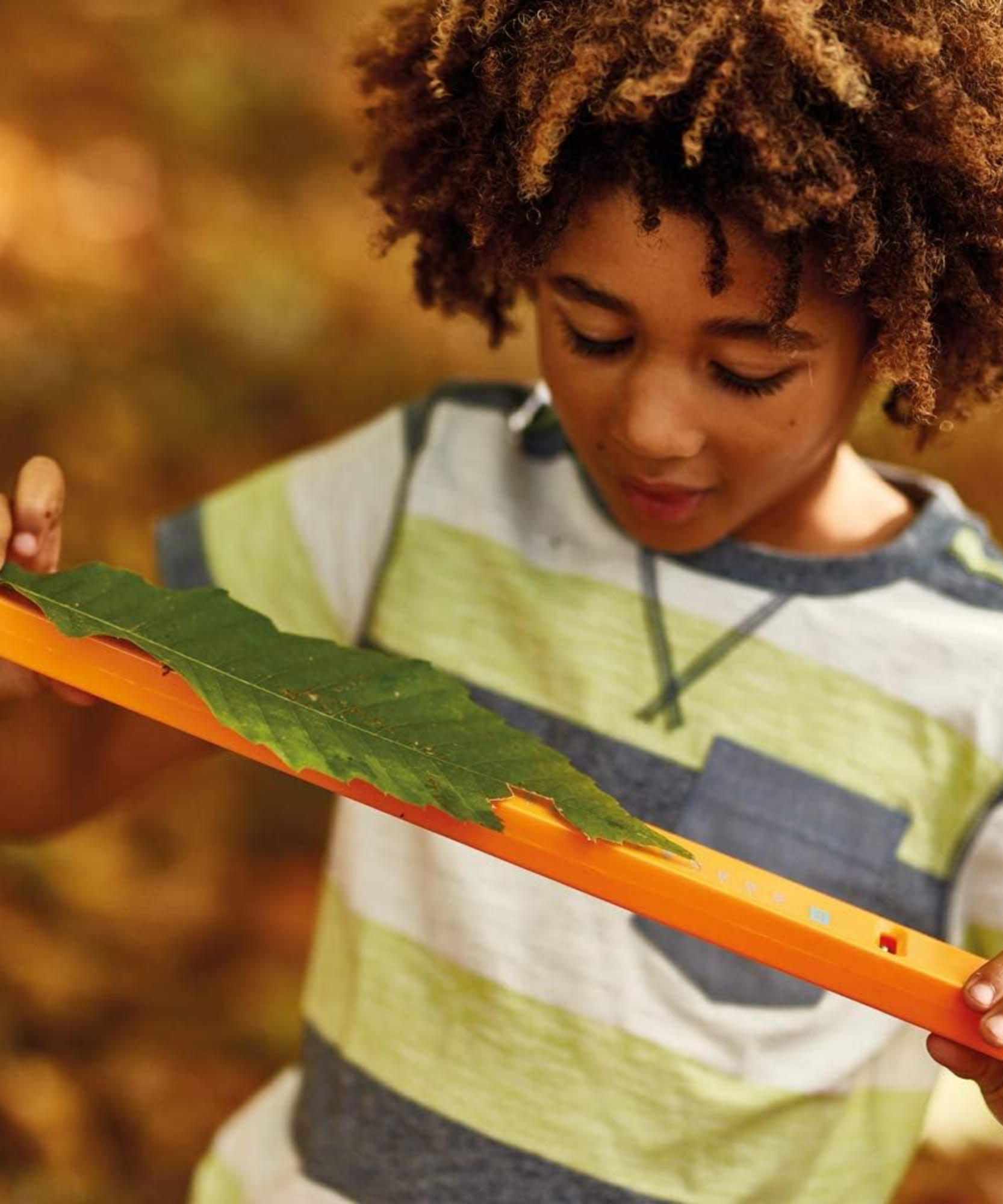 أدوات قياس متعددة الاستخدامات 5 في 1 من Learning Resources، مثالية للتعلم في الهواء الطلق، للأعمار من 4 سنوات فما فوق، تتضمن حقيبة شبكية وملصقات