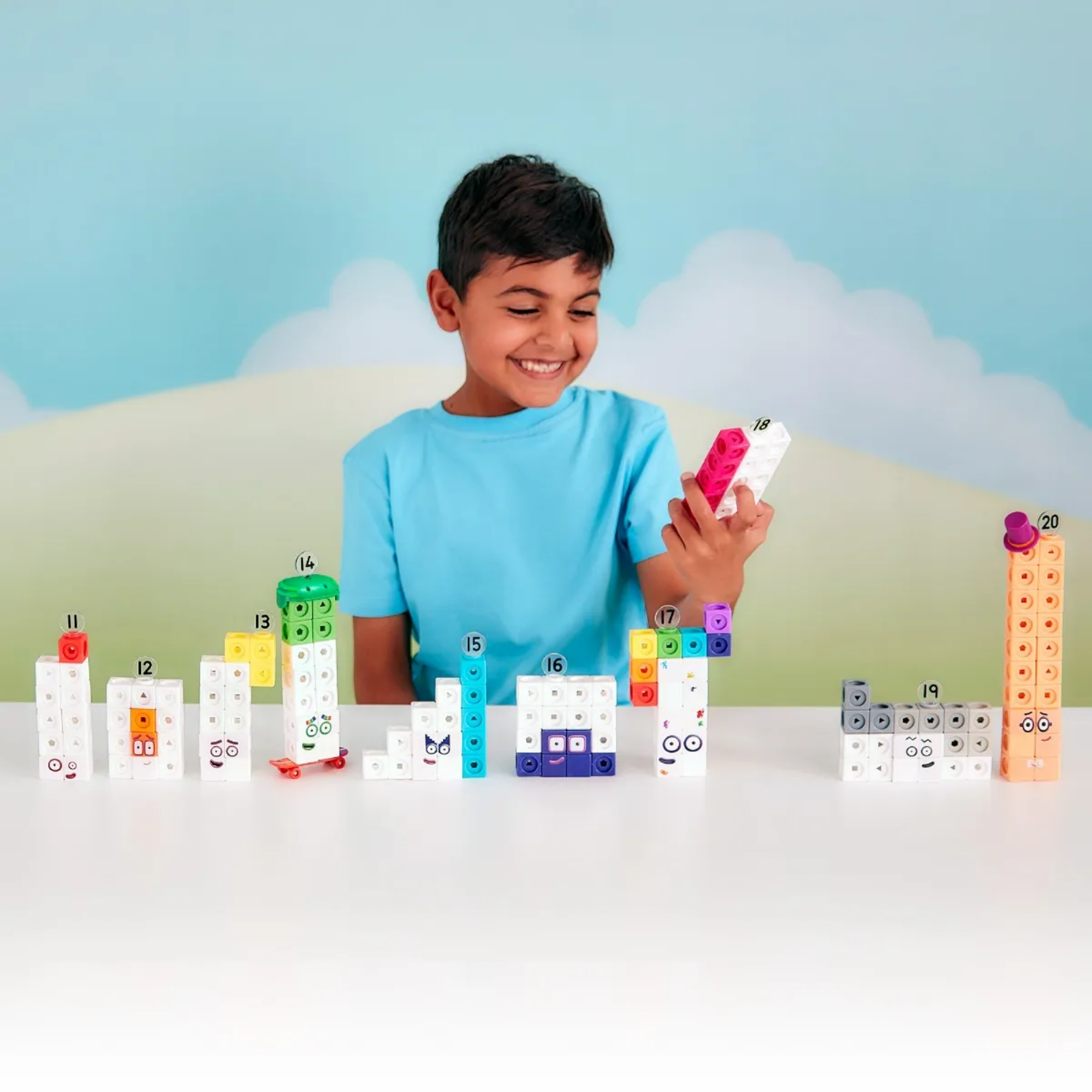 مجموعة أنشطة MathLink Cubes Numberblocks 11-20 من Learning Resources، لبناء مكعبات الأرقام، واستكشاف مهارات الرياضيات المبكرة، و30 نشاطًا ممتعًا، وتتضمن ملحقات وبطاقات شخصيات والمزيد