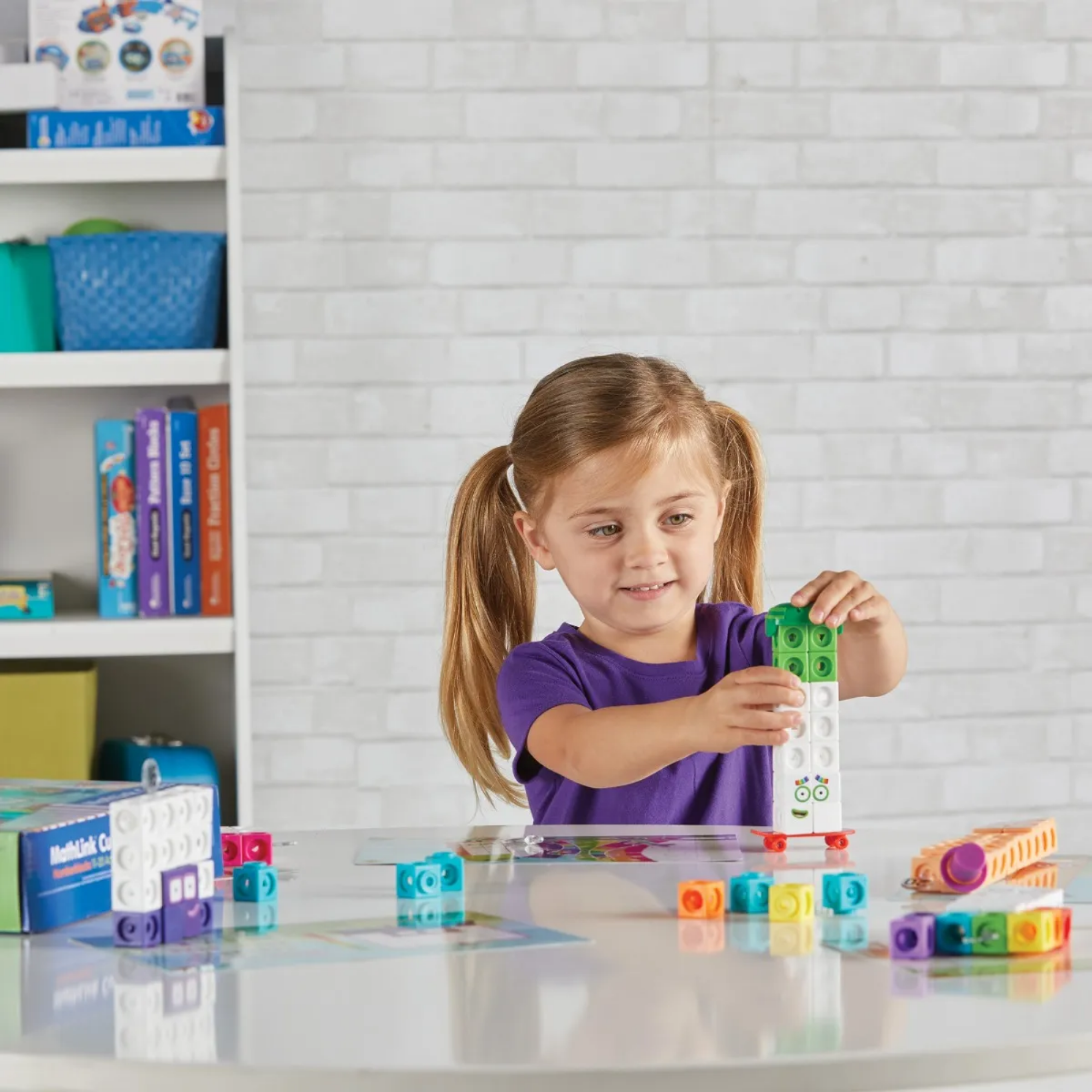 مجموعة أنشطة MathLink Cubes Numberblocks 11-20 من Learning Resources، لبناء مكعبات الأرقام، واستكشاف مهارات الرياضيات المبكرة، و30 نشاطًا ممتعًا، وتتضمن ملحقات وبطاقات شخصيات والمزيد