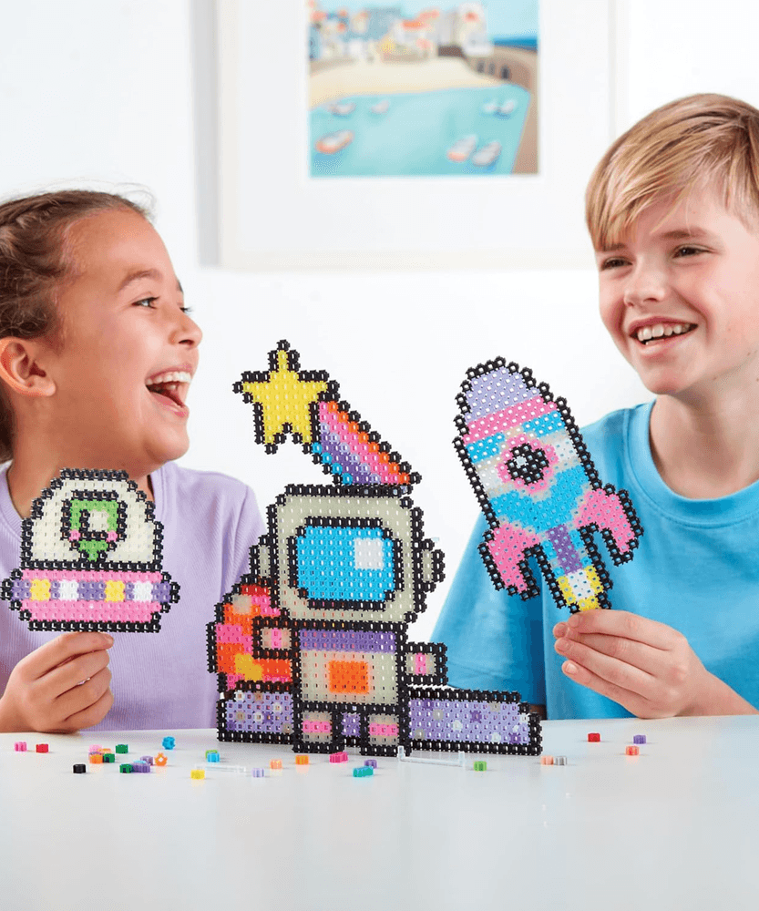 خيارات الشخصيات Simbrix Connect & Wow Glowing Galactic Pack مع أكثر من 1500 بريكس، لعبة بناء ثنائية وثلاثية الأبعاد للفنون والحرف البكسلية، لعبة بناء STEAM إبداعية وخيالية للأولاد والبنات من سن 5 سنوات فما فوق