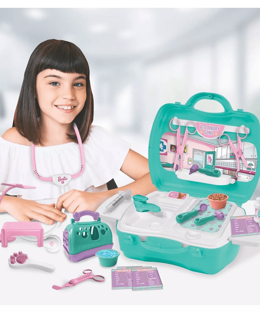 مجموعة لعب عيادة باربي للحيوانات الأليفة من سينكو كرييشنز، 20 قطعة مع حقيبة حمل، لعبة لعب الأدوار مناسبة للأطفال من سن 3 سنوات فما فوق