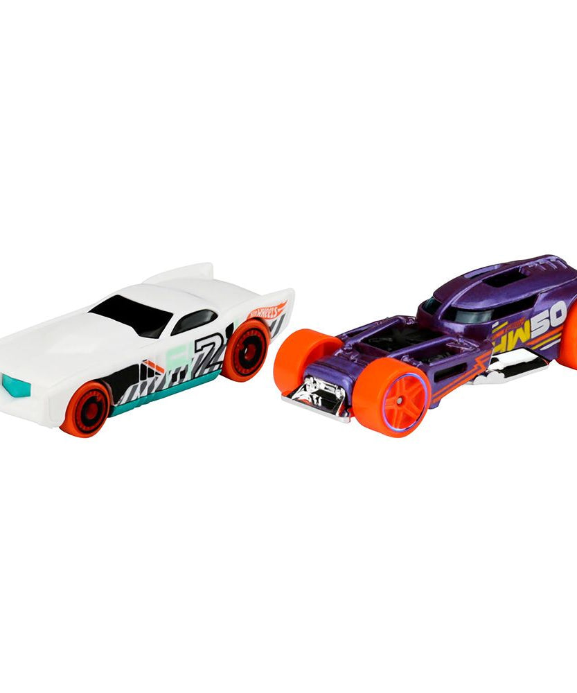 Hot Wheels 2-Pack Die-Cast Cars, 1:64 Scale Vehicles, Instant Starter Collection for Racing and Collecting, Styles May Vary