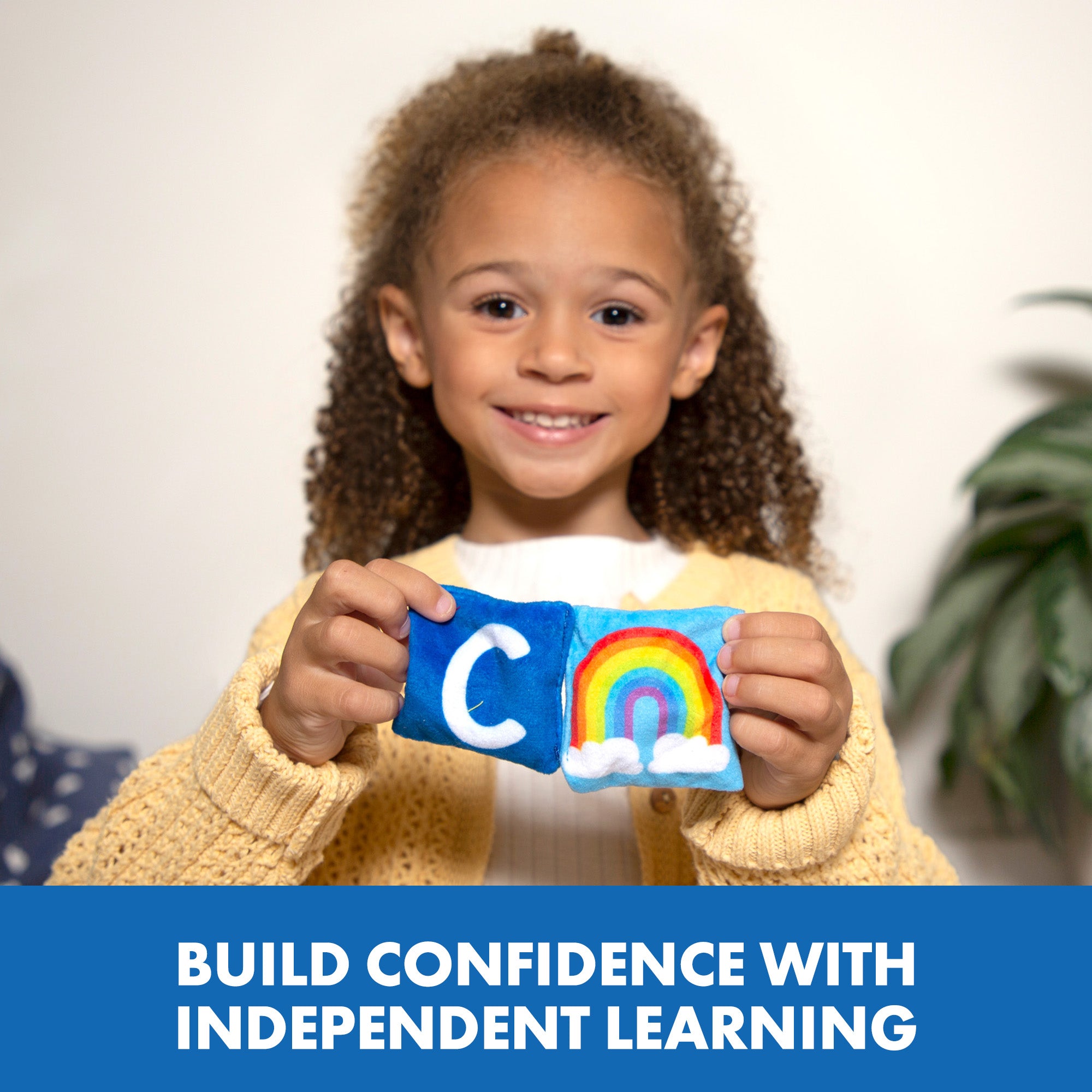 مجموعة حقائب تعلم الحروف الصوتية من Learning Resources، مكونة من 34 قطعة مع حقيبة برباط ودليل أنشطة، لتعليم الحروف الصوتية في السنوات المبكرة للأعمار من 3 سنوات فما فوق