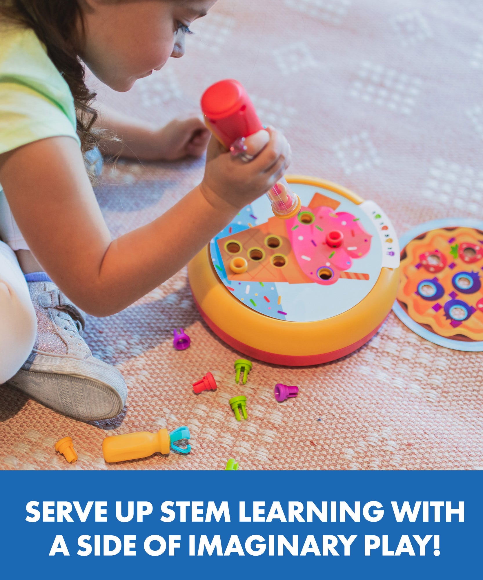 موارد التعلم تصميم وتدريب مقهى الإبداع، لعبة STEM الحركية الدقيقة مع قاذف المسامير وبطاقات الأنشطة، مجموعة لعب محمولة للأعمار من 3 سنوات فما فوق