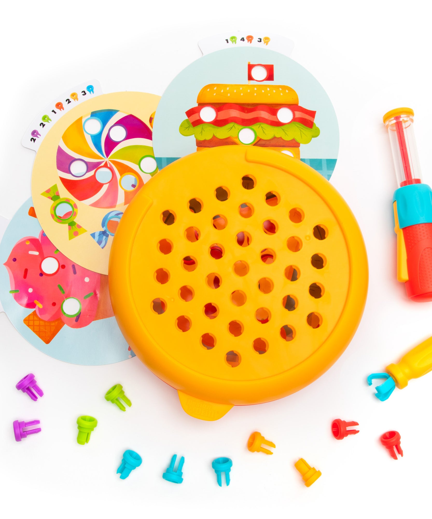 موارد التعلم تصميم وتدريب مقهى الإبداع، لعبة STEM الحركية الدقيقة مع قاذف المسامير وبطاقات الأنشطة، مجموعة لعب محمولة للأعمار من 3 سنوات فما فوق