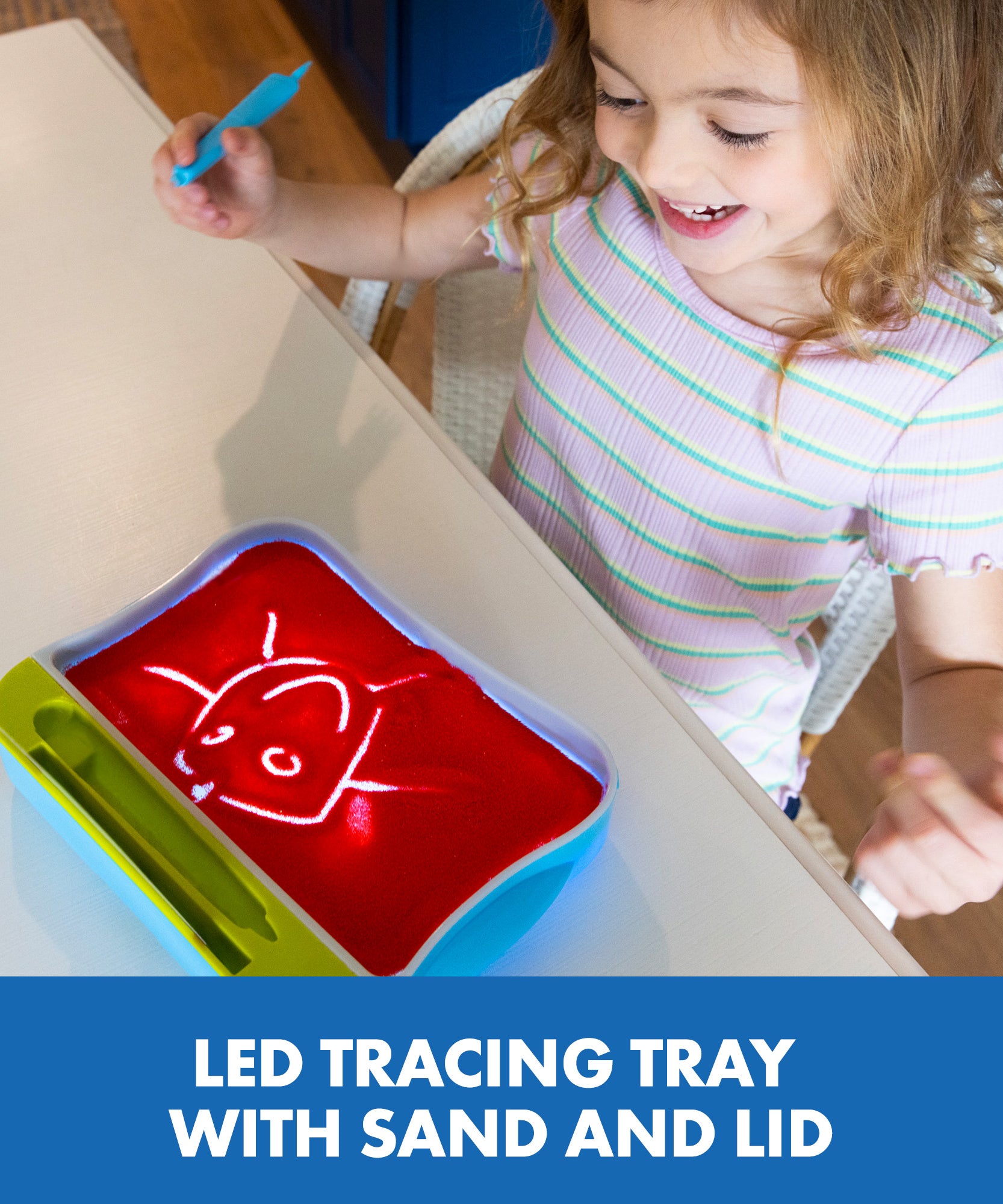 مركز تتبع مضيء من Learning Resources، صينية كتابة حسية مع رمل لعب أحمر، وبطاقات، وقلم، لعبة تنمية المهارات الحركية الدقيقة ومرحلة ما قبل الكتابة للأطفال من سن 3 سنوات فما فوق