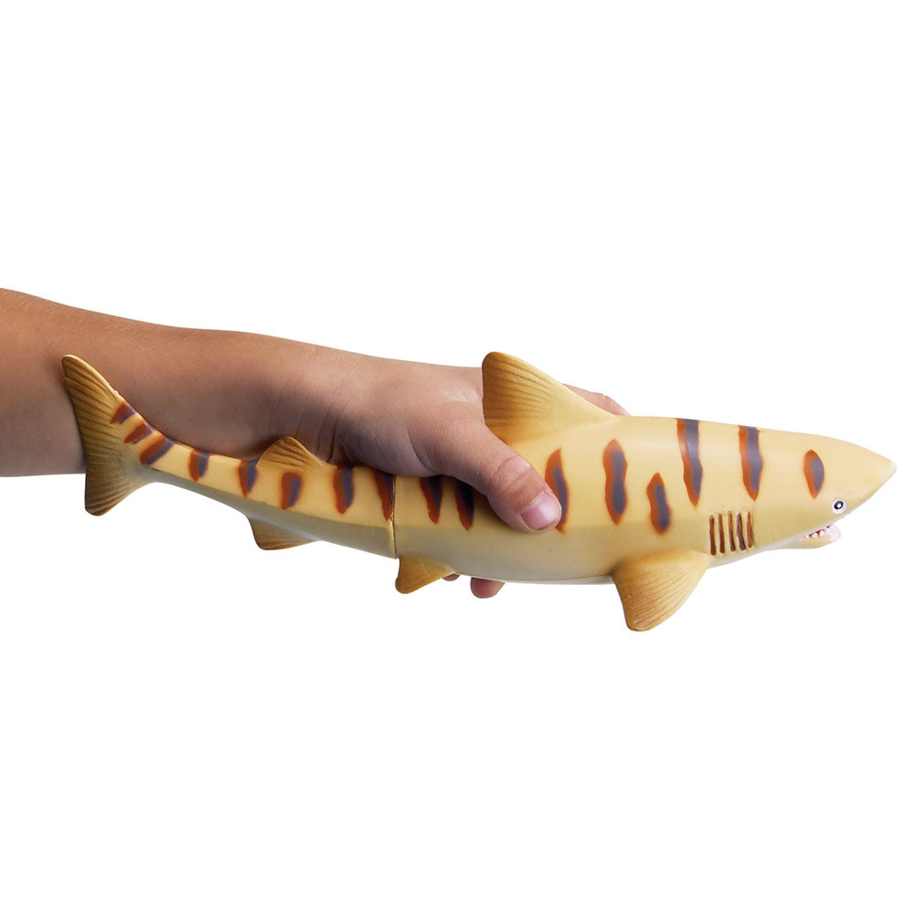 مجموعة حيوانات المحيط جامبو من Learning Resources، مكونة من 6 شخصيات حيوانات بحرية واقعية للعب الخيالي والتعلم العلمي المبكر، ألعاب بلاستيكية متينة مع صندوق تخزين، للأعمار من سنتين فما فوق