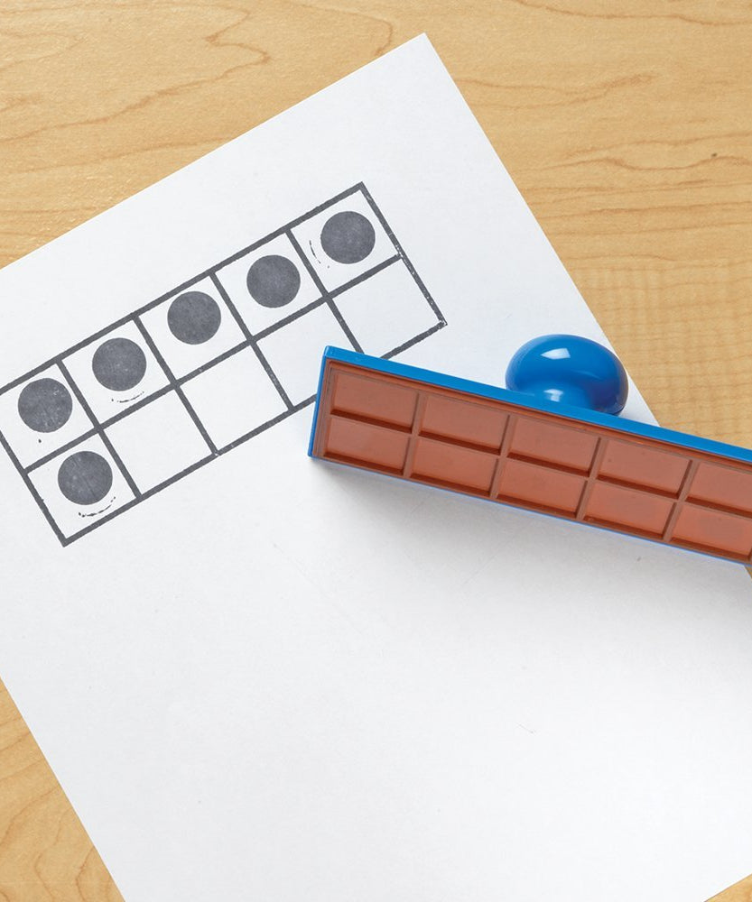 موارد التعلم - ختم الإطار العشري، أداة عملية للحساب المبكر للعد وأنماط الأرقام ومهارات الرياضيات الأساسية، تتضمن 4 ألواح للكتابة والمسح و100 قرص مغناطيسي