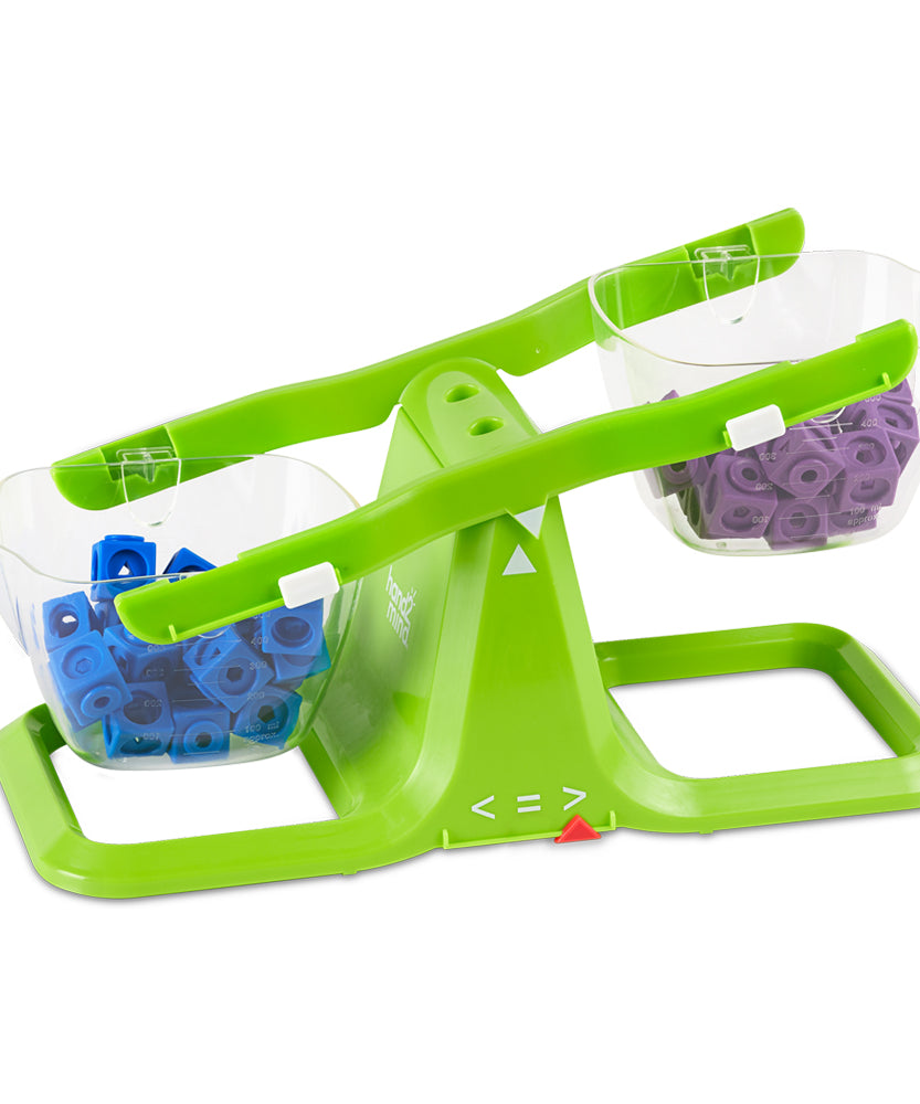 موازين دلو قابلة للتركيب من Learning Resources (مجموعة من 4)، ميزان رياضيات تفاعلي لتعلم الوزن والحجم والتكافؤ، مثالي للأطفال من سن 3 سنوات فما فوق