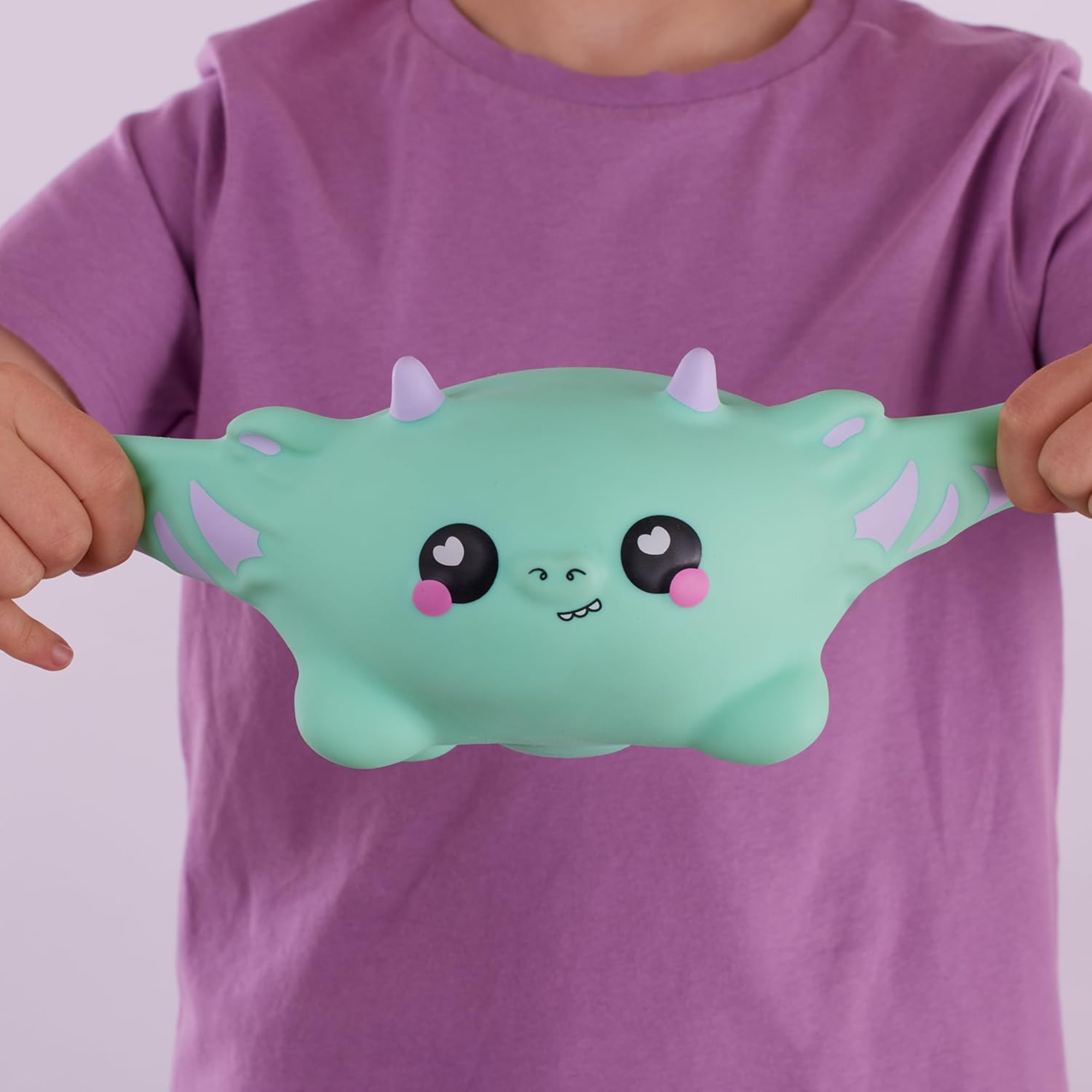 Smooshzees Snugzees، Jade، Green Dragon، شخصيات قابلة للتجميع، فائقة النعومة، ومحبوبة، وطرية!