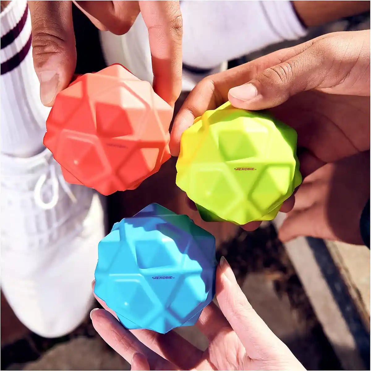 مجموعة Aerobie Sonic Bounce Pro من 3 قطع، لعبة أقراص طائرة خارجية، لعبة رياضية للأطفال والكبار، مصنوعة من البلاستيك المتين، مناسبة للأطفال من سن 8 سنوات فما فوق، مناسبة للعب النشط والمرح في الفناء الخلفي