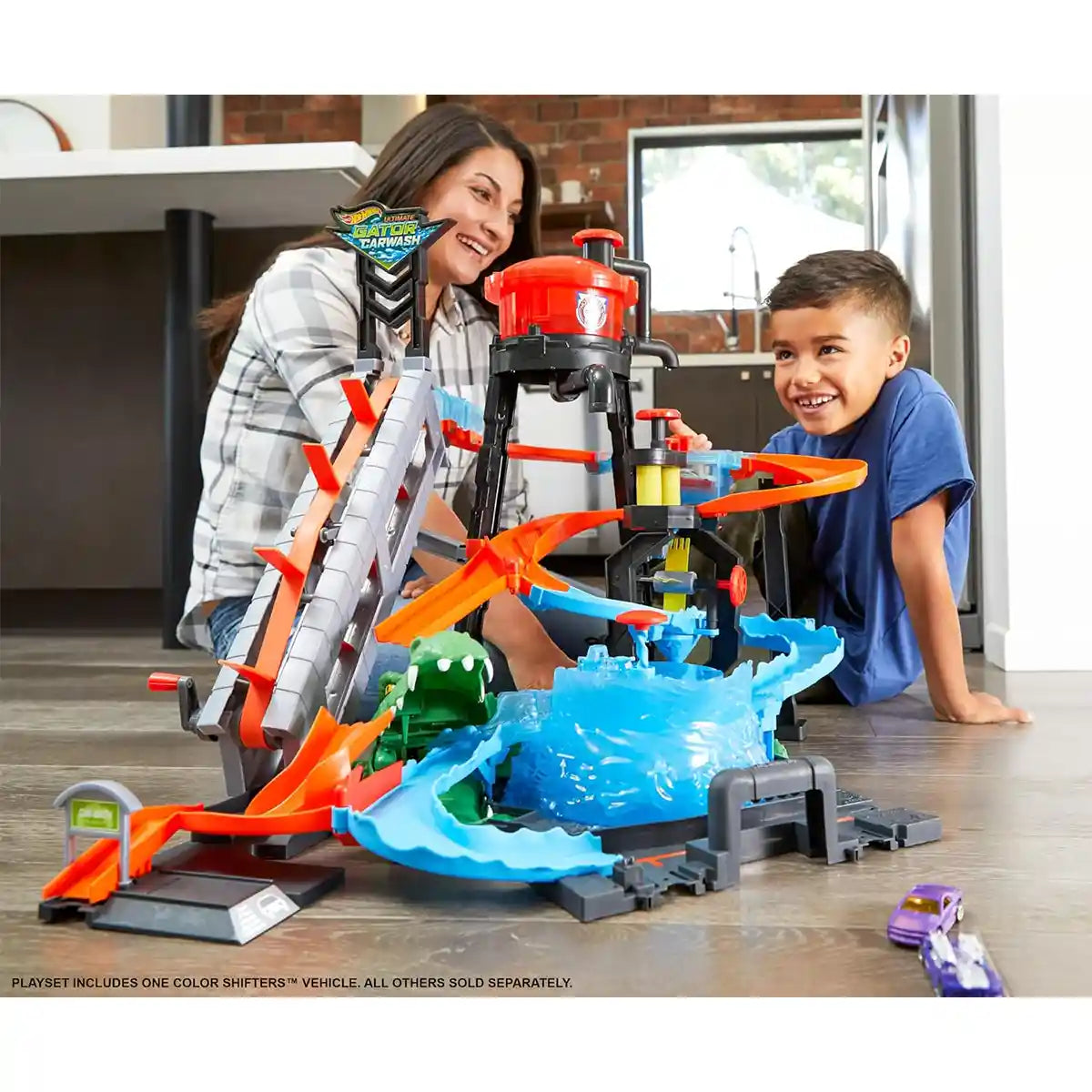 Hot Wheels City Ultimate Gator Car Wash Playset with Color Shifters Car, Manual Crank Elevator, Whirlpool Dunk Tank, and Giant Gator, Boys & Girls, Ages 4+